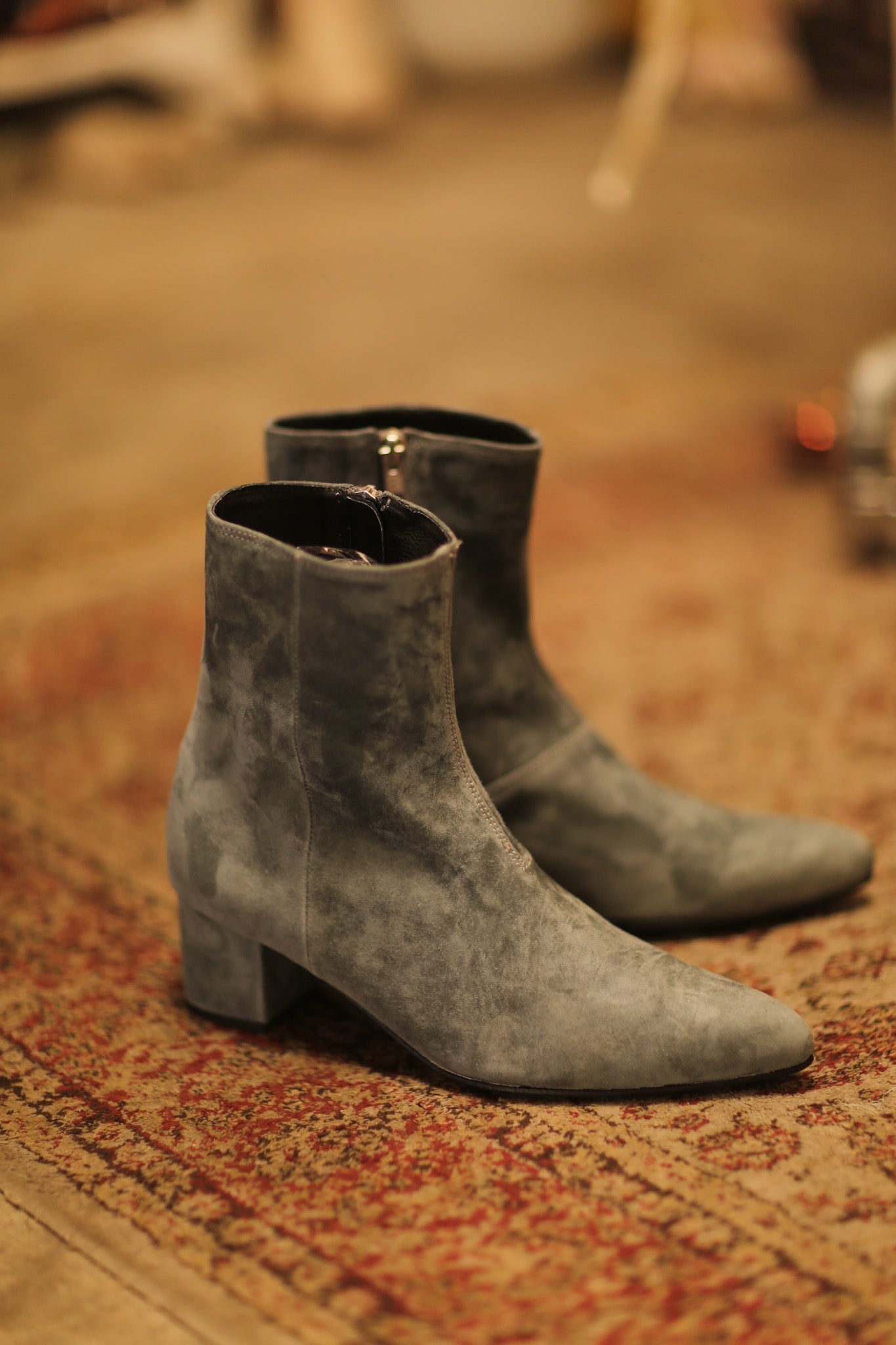 GREY SUEDE BOOTS MOODS - MOMO STUDIO BERLIN - Berlin Concept Store - sustainable & ethical fashion