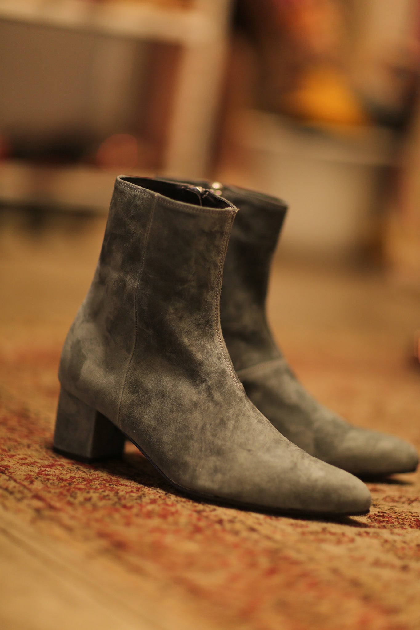 GREY SUEDE BOOTS MOODS - MOMO STUDIO BERLIN - Berlin Concept Store - sustainable & ethical fashion
