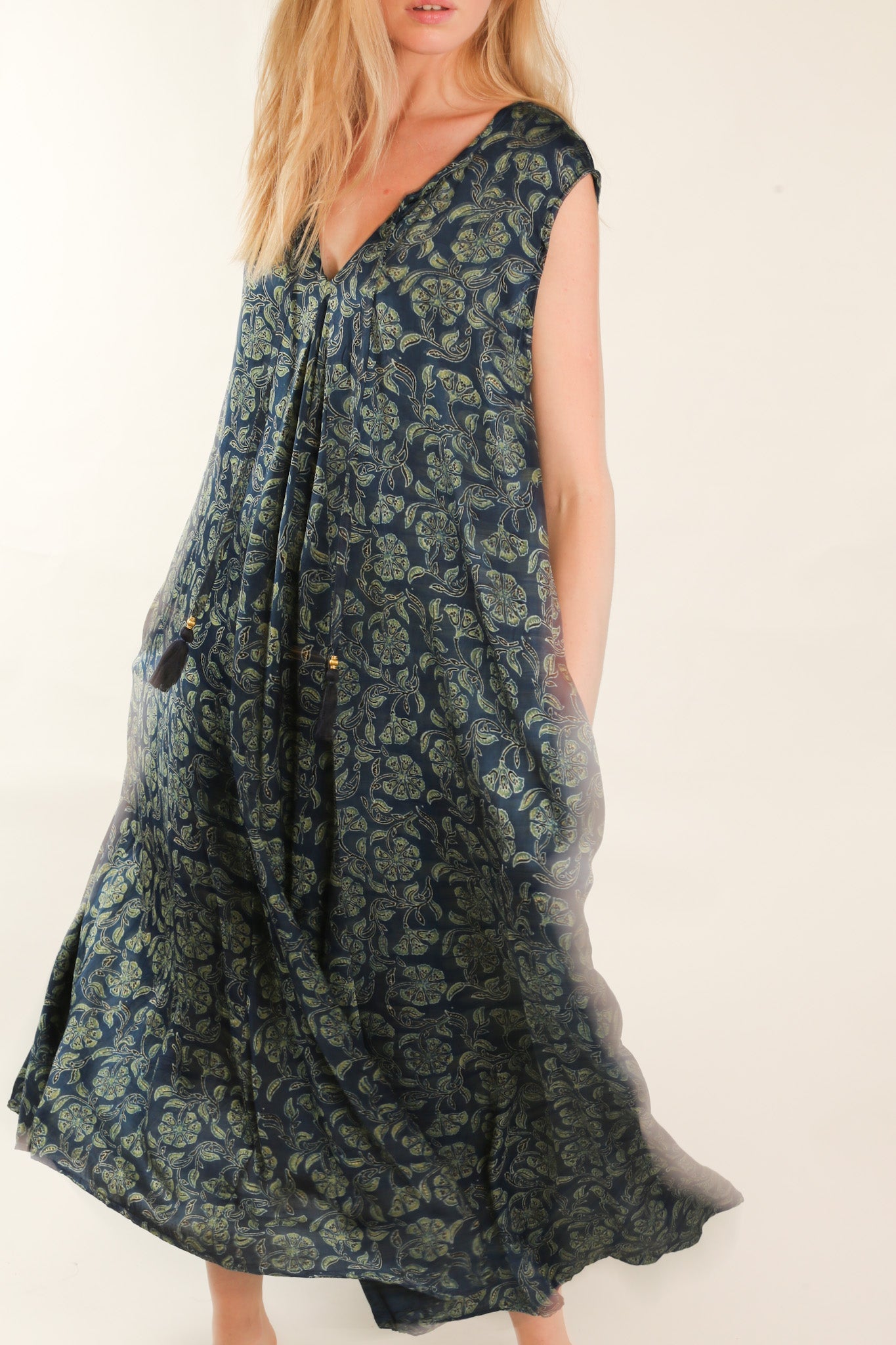 HAND BLOCK PRINT SILK DRESS NATCH - MOMO STUDIO BERLIN - Berlin Concept Store - sustainable & ethical fashion