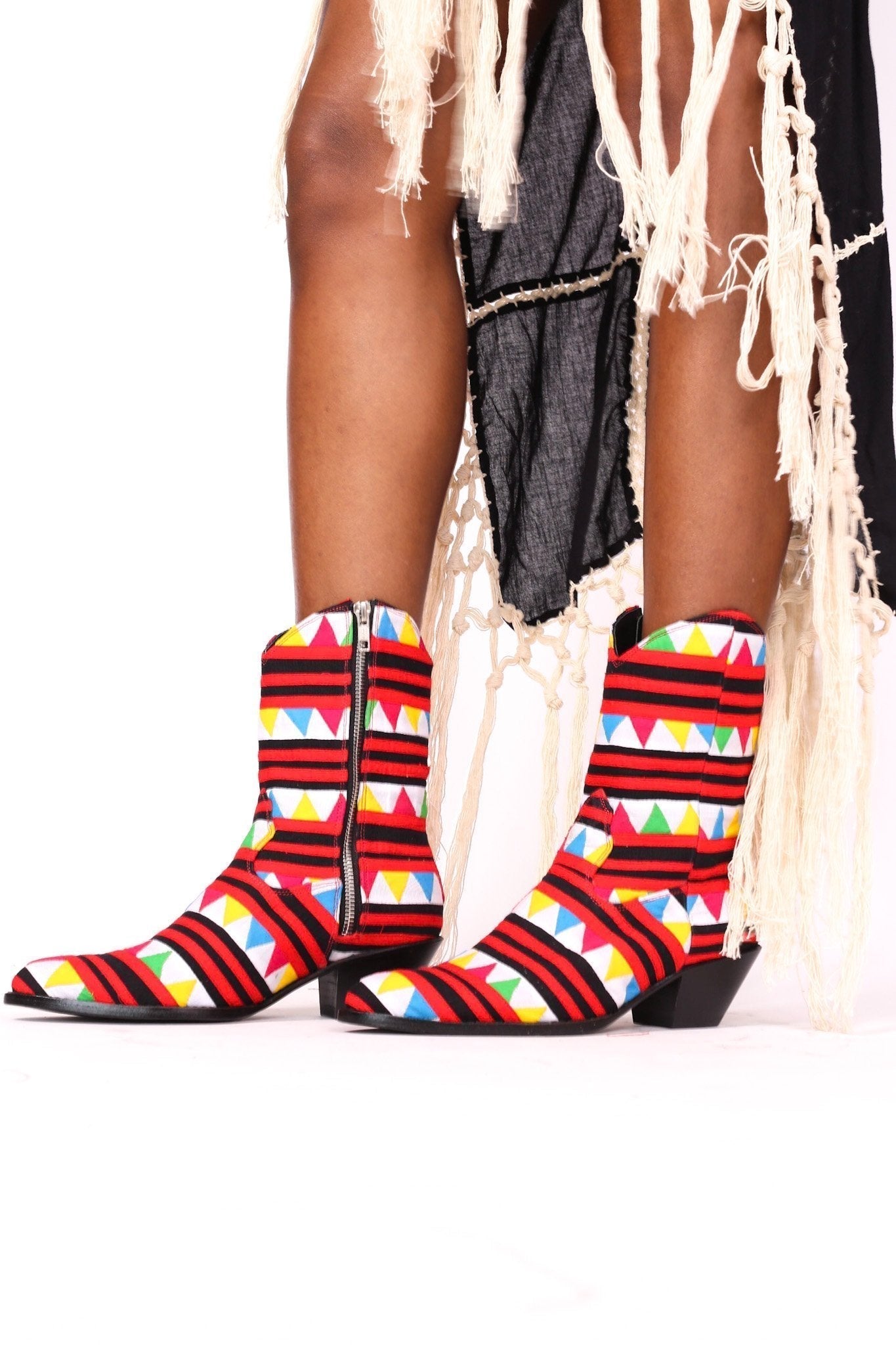 HAND CRAFTED TRIBAL HMONG BOOTS SASSA - MOMO STUDIO BERLIN - Berlin Concept Store - sustainable & ethical fashion