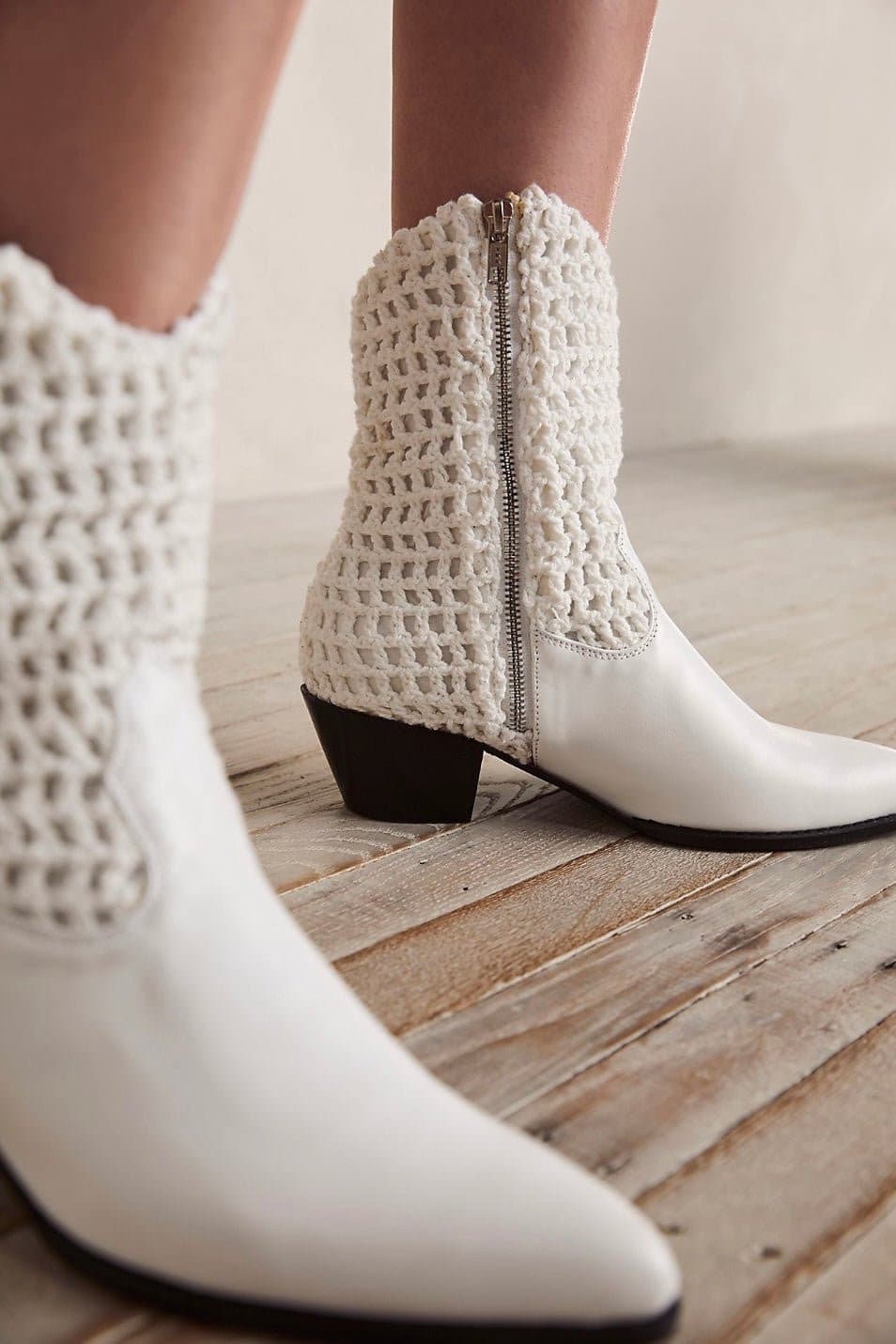 HAND CROCHET BOOTS NENNA - MOMO STUDIO BERLIN - Berlin Concept Store - sustainable & ethical fashion