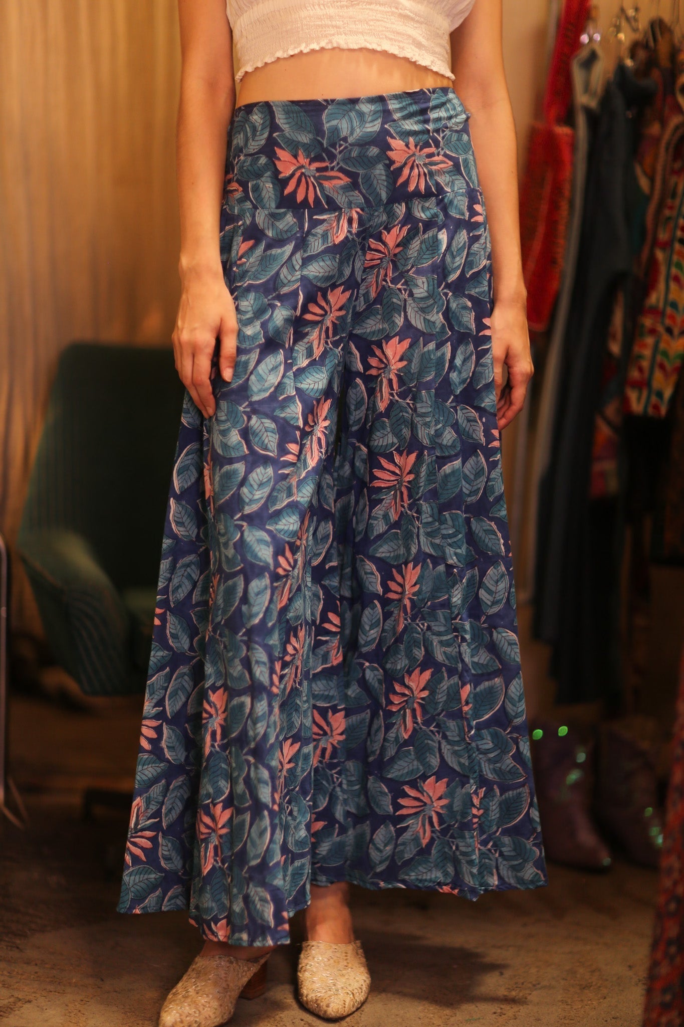 HANDBLOCKED COTTON WIDE LEGS PANTS RUBY FORU - MOMO STUDIO BERLIN - Berlin Concept Store - sustainable & ethical fashion