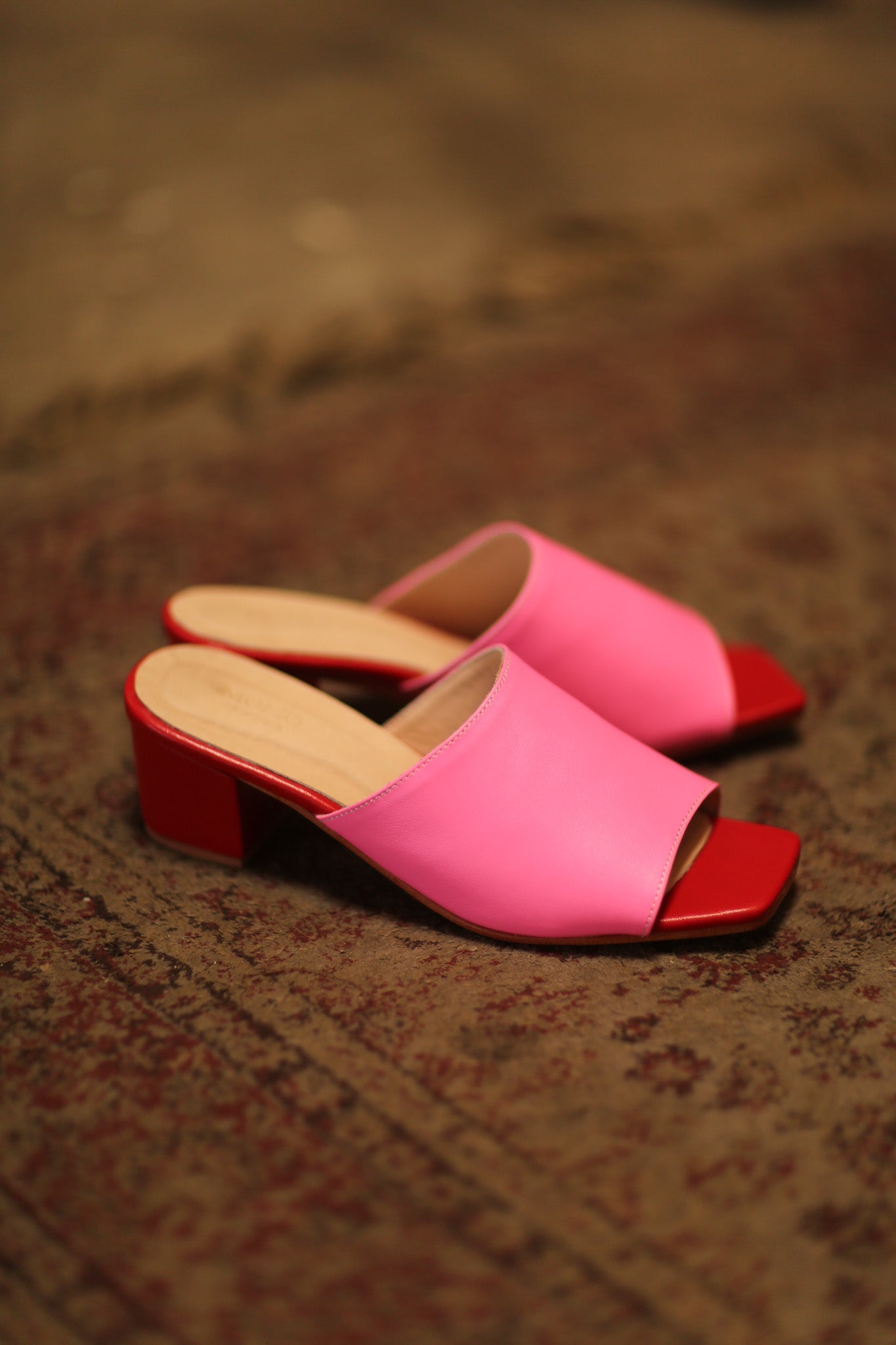 HANDCRAFTED LEATHER MULES LORIN PINK RED - MOMO STUDIO BERLIN - Berlin Concept Store - sustainable & ethical fashion