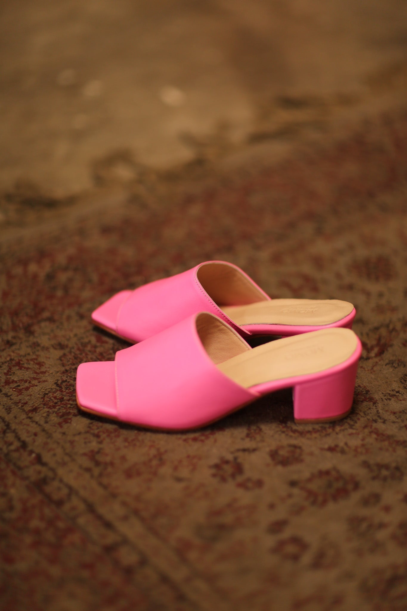 HANDCRAFTED LEATHER MULES LORIN PINK RED - MOMO STUDIO BERLIN - Berlin Concept Store - sustainable & ethical fashion