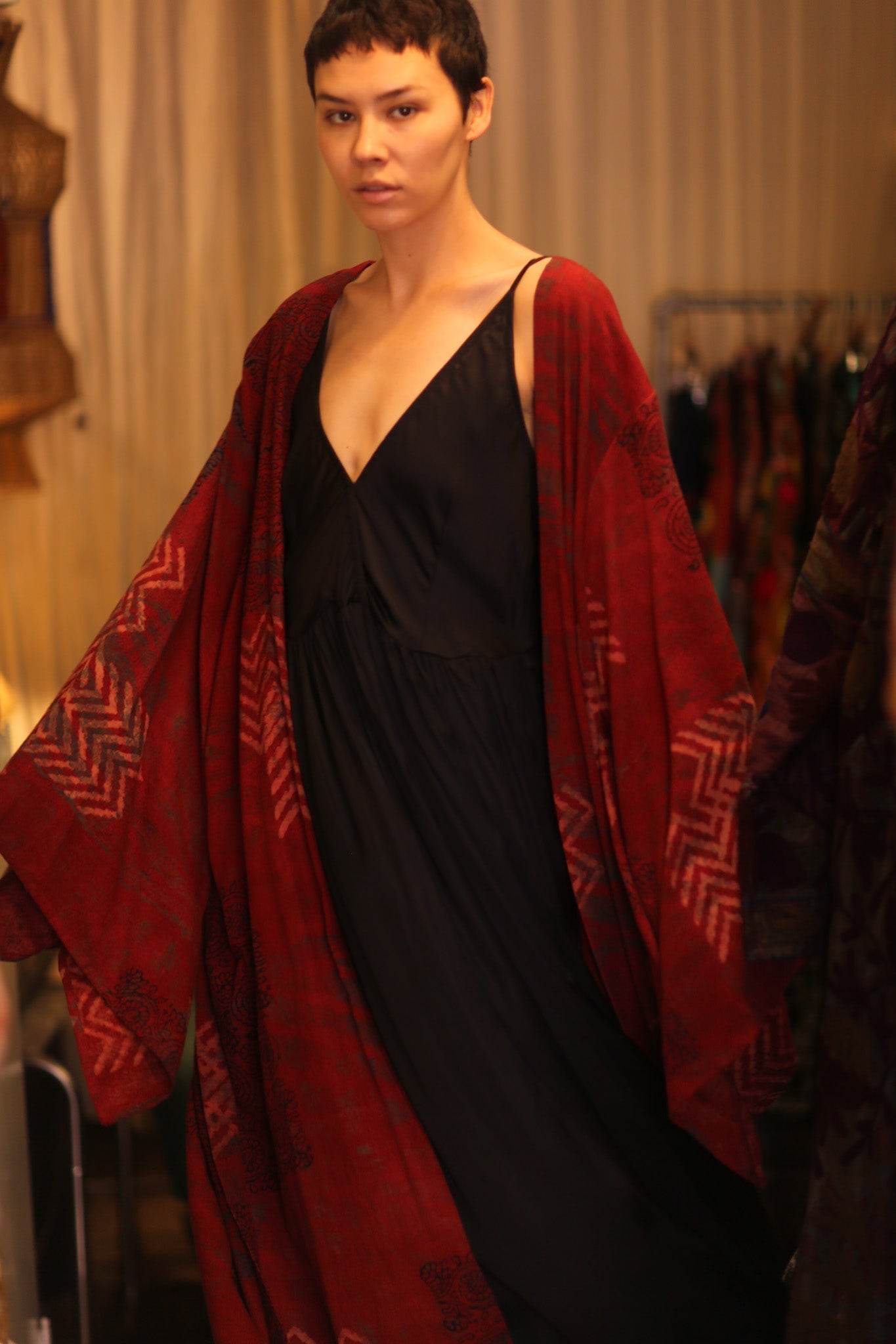 HANDWOVEN COTTON WING KIMONO PINA REDROSI - MOMO STUDIO BERLIN - Berlin Concept Store - sustainable & ethical fashion