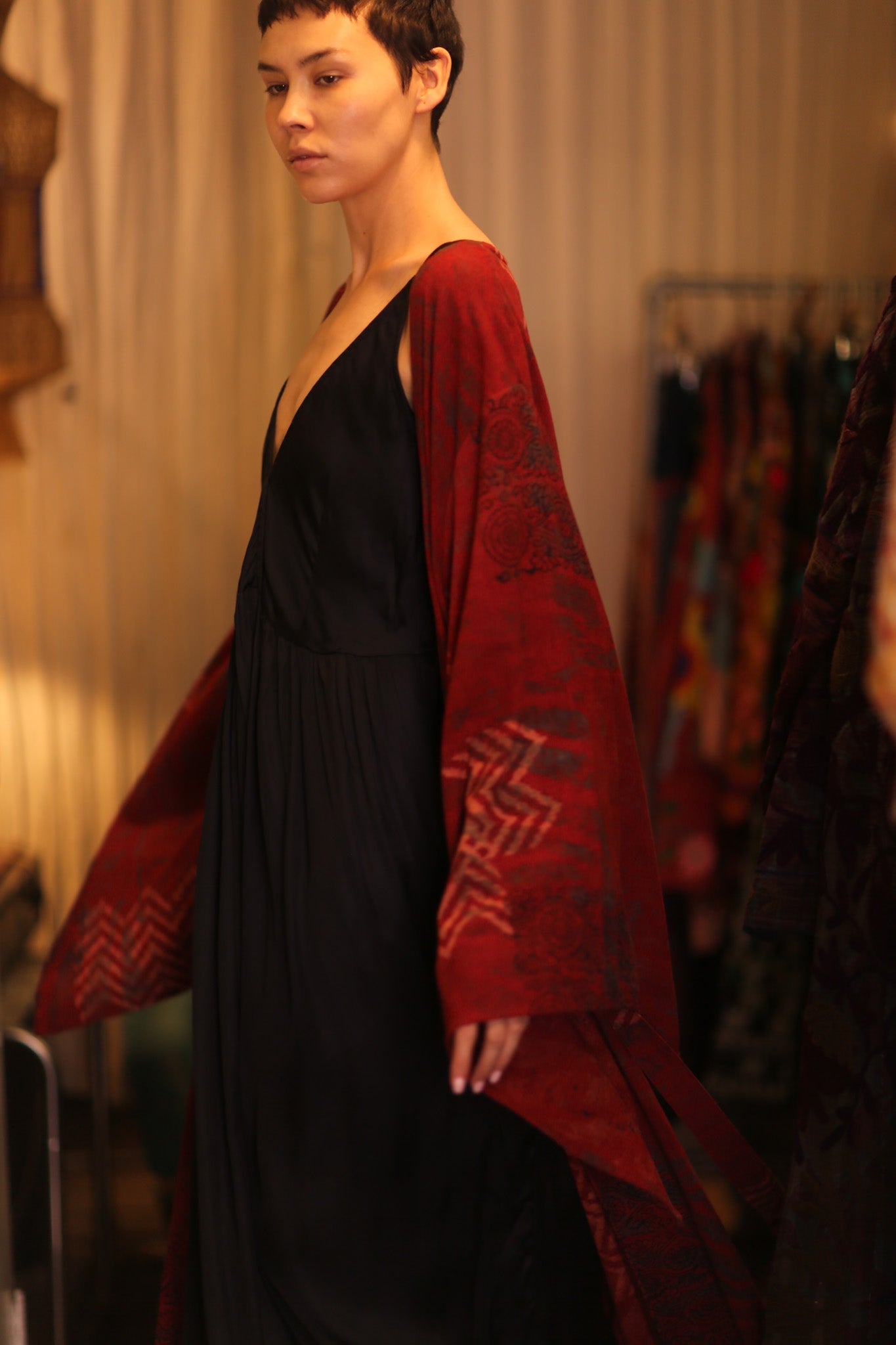 HANDWOVEN COTTON WING KIMONO PINA REDROSI - MOMO STUDIO BERLIN - Berlin Concept Store - sustainable & ethical fashion