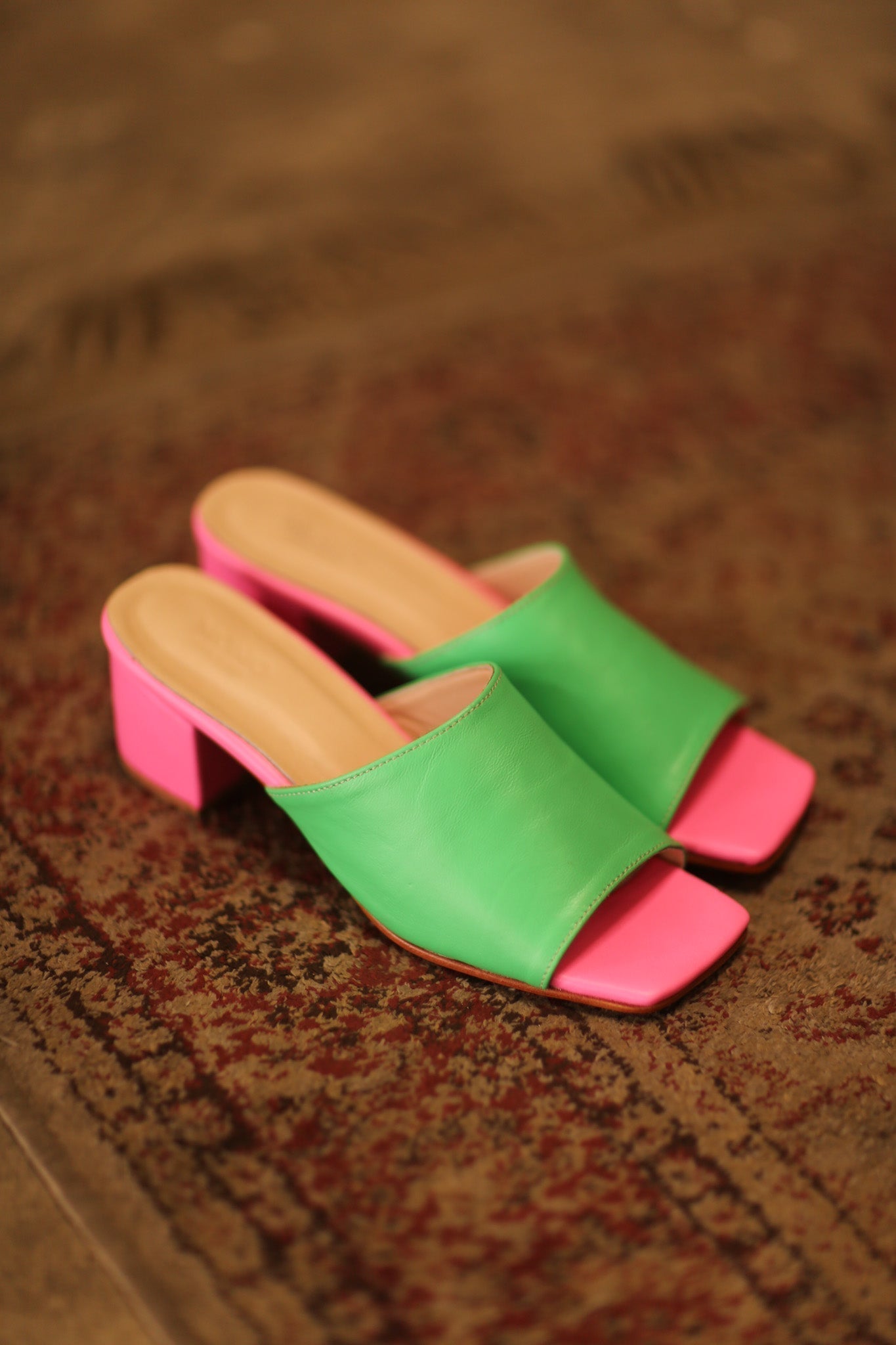 HEELED LEATHER MULES LORIN GREEN PINK - MOMO STUDIO BERLIN - Berlin Concept Store - sustainable & ethical fashion