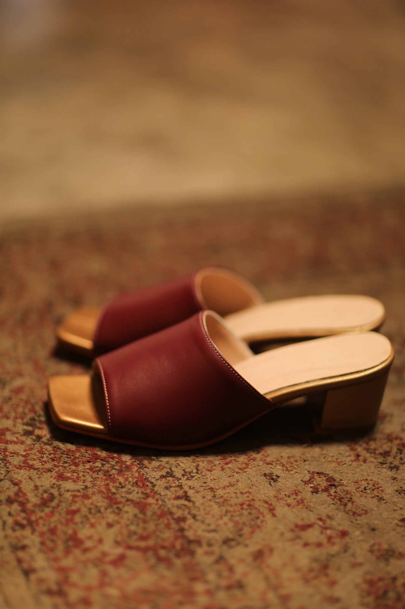 HEELED LEATHER MULES LORIN WINE RED GOLD - MOMO STUDIO BERLIN - Berlin Concept Store - sustainable & ethical fashion