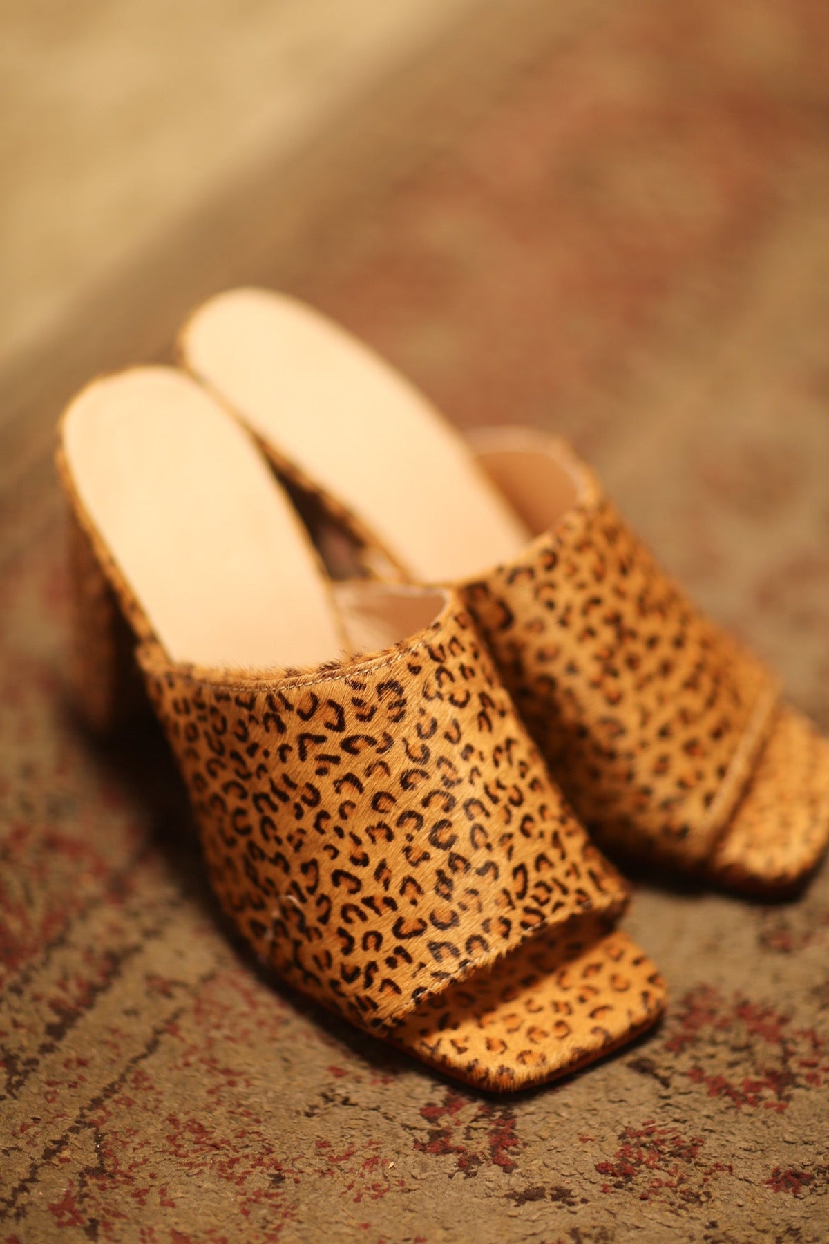 HEELED LEO PRINT MULES GULA - MOMO STUDIO BERLIN - Berlin Concept Store - sustainable & ethical fashion