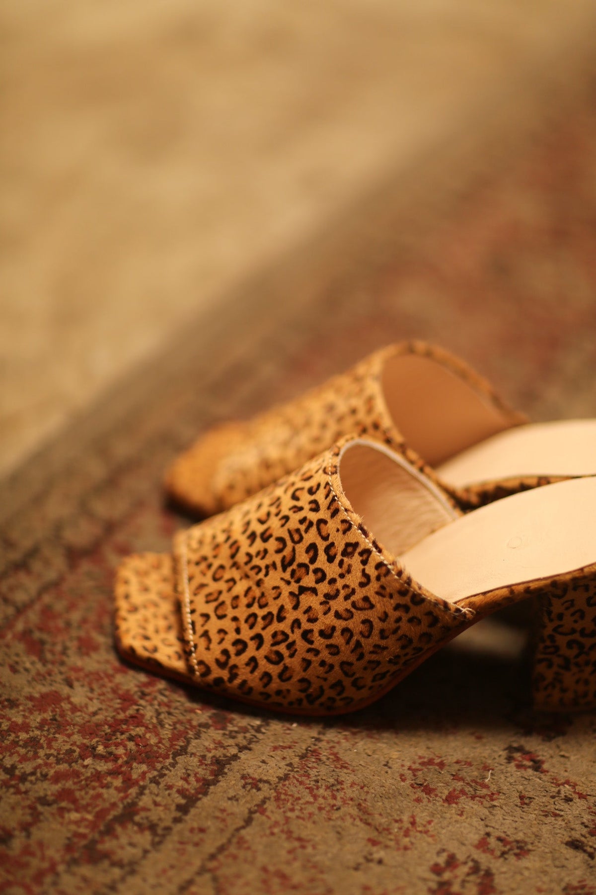 HEELED LEO PRINT MULES GULA - MOMO STUDIO BERLIN - Berlin Concept Store - sustainable & ethical fashion