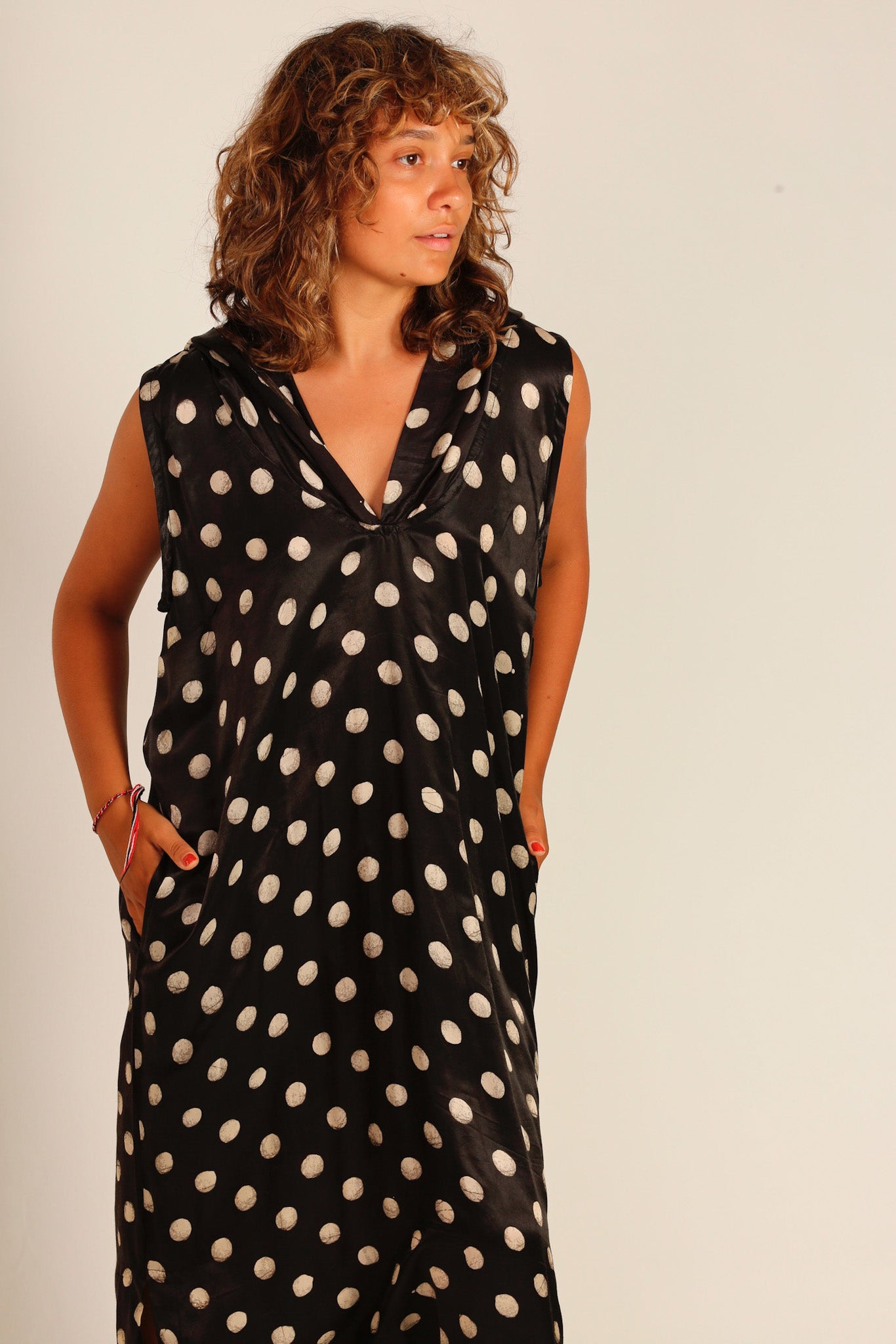 HOODIE DRESS POLKA DOT BLACK MADEENA - MOMO STUDIO BERLIN - Berlin Concept Store - sustainable & ethical fashion