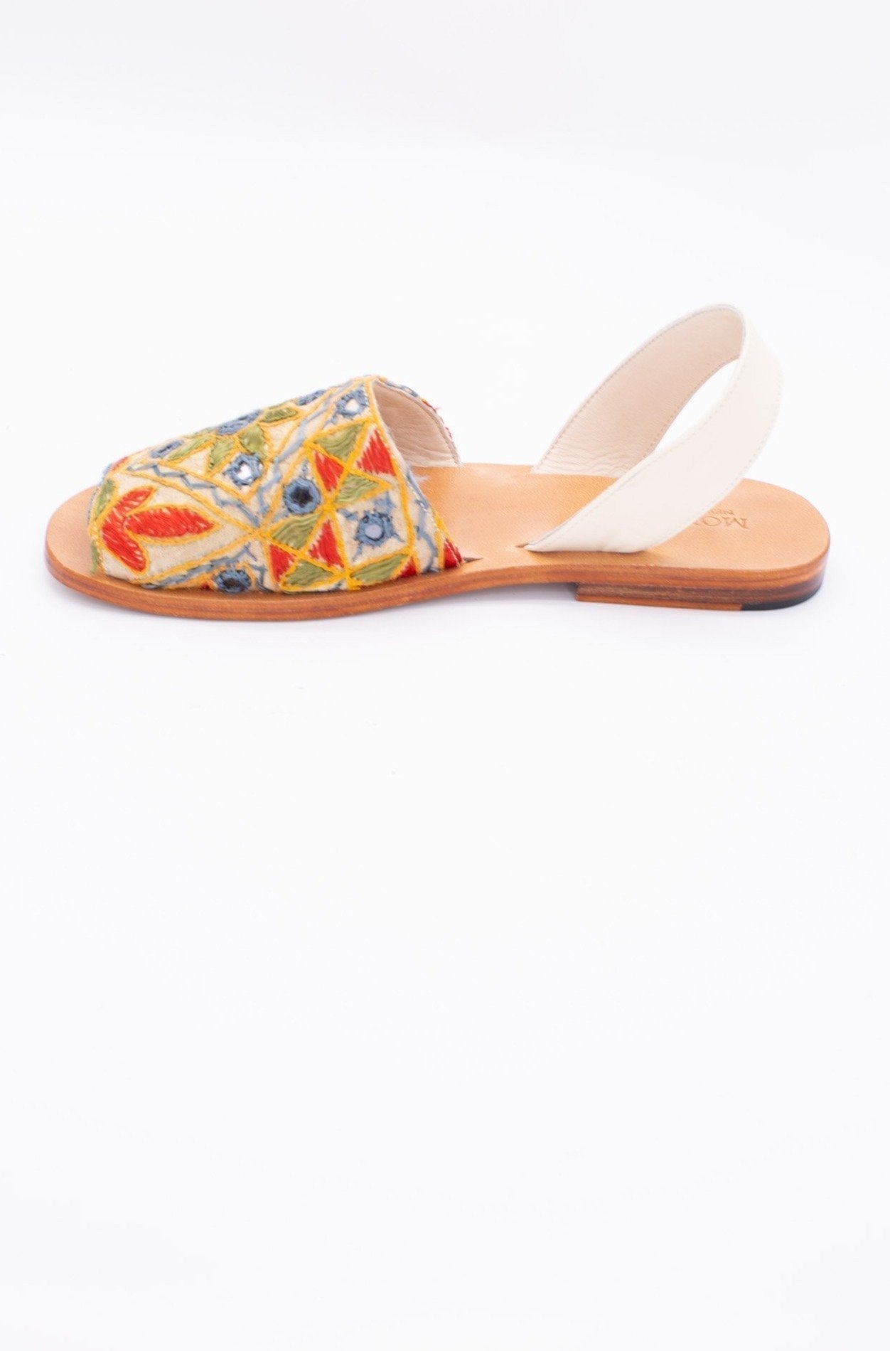 INDIAN EMBROIDERED LEATHER SANDALS DESSA - MOMO STUDIO BERLIN - Berlin Concept Store - sustainable & ethical fashion