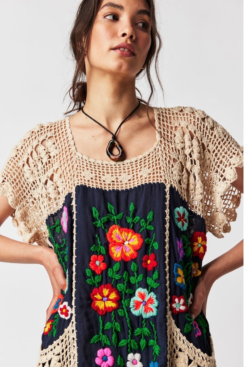 ISABELLA EMBROIDERED CROCHET KAFTAN - MOMO STUDIO BERLIN - Berlin Concept Store - sustainable & ethical fashion