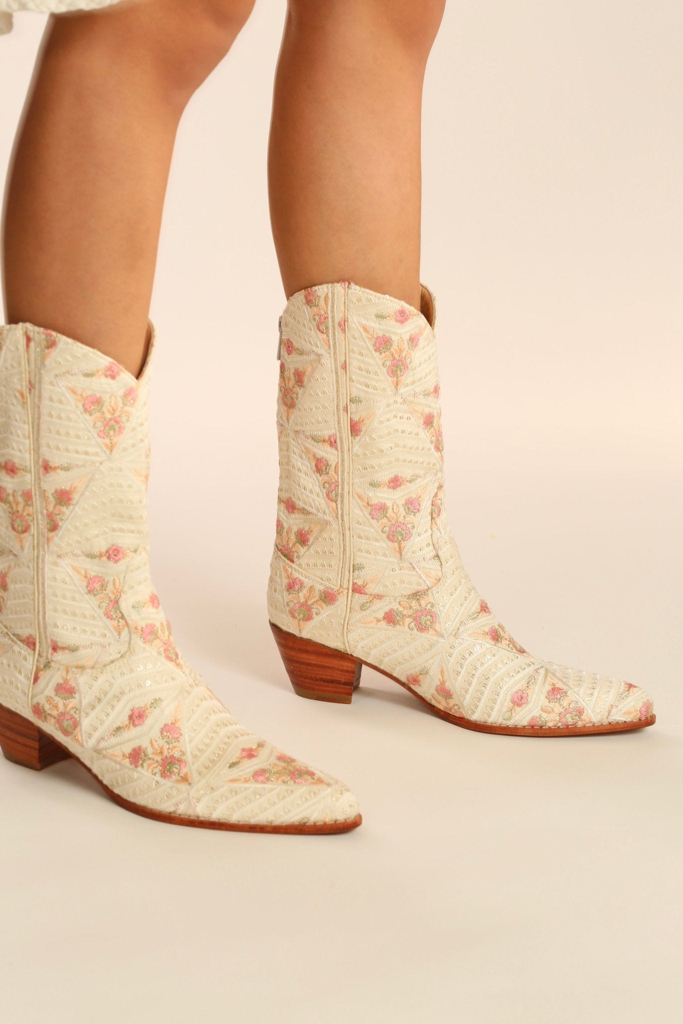 IVORY PINK FLOWER SILK WESTERN BOOTS DEKOTA - MOMO STUDIO BERLIN - Berlin Concept Store - sustainable & ethical fashion