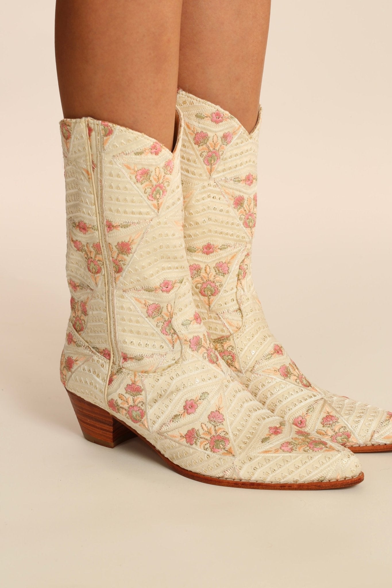 IVORY PINK FLOWER SILK WESTERN BOOTS DEKOTA - MOMO STUDIO BERLIN - Berlin Concept Store - sustainable & ethical fashion