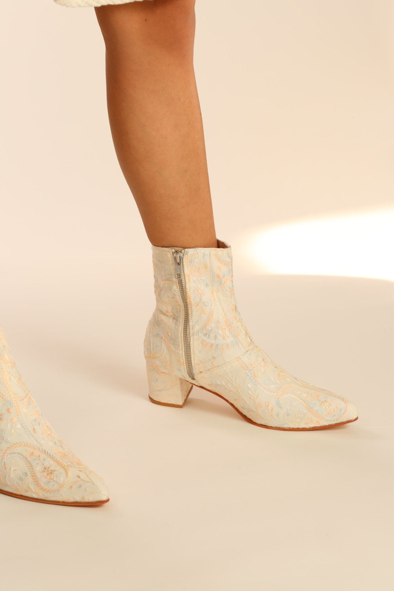 IVORY SILK EMBROIDERED WEDDING BOOTS GOLDEN - MOMO STUDIO BERLIN - Berlin Concept Store - sustainable & ethical fashion