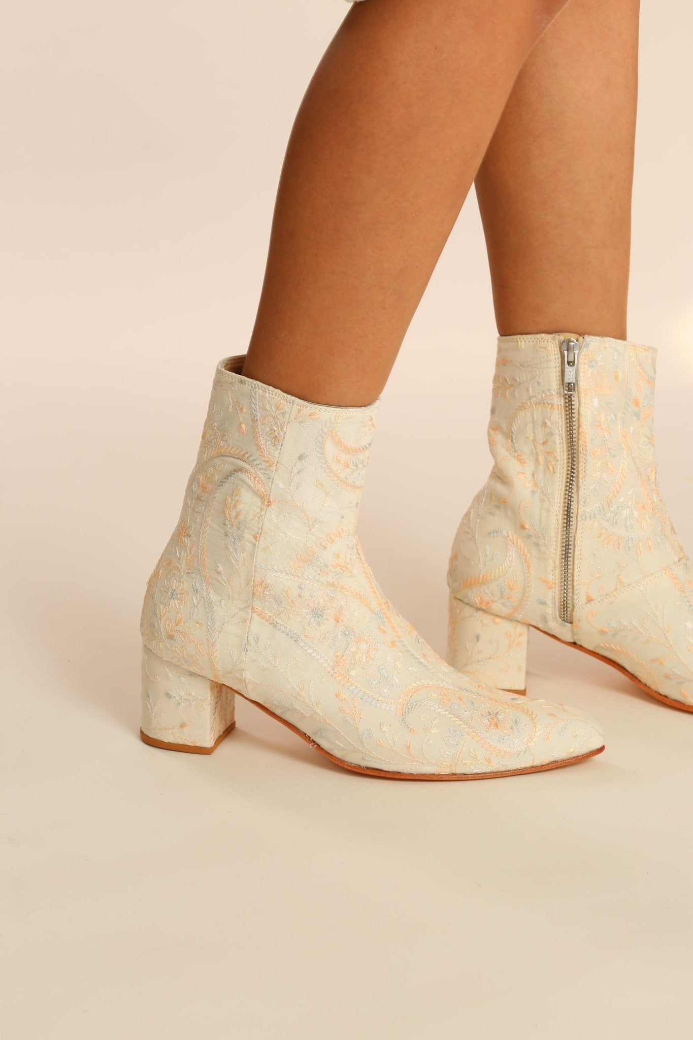 IVORY SILK EMBROIDERED WEDDING BOOTS GOLDEN - MOMO STUDIO BERLIN - Berlin Concept Store - sustainable & ethical fashion