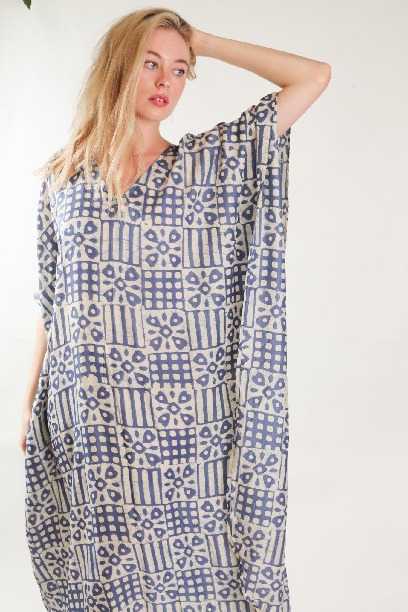 KAFTAN SILK DRESS SHAKTI - MOMO STUDIO BERLIN - Berlin Concept Store - sustainable & ethical fashion