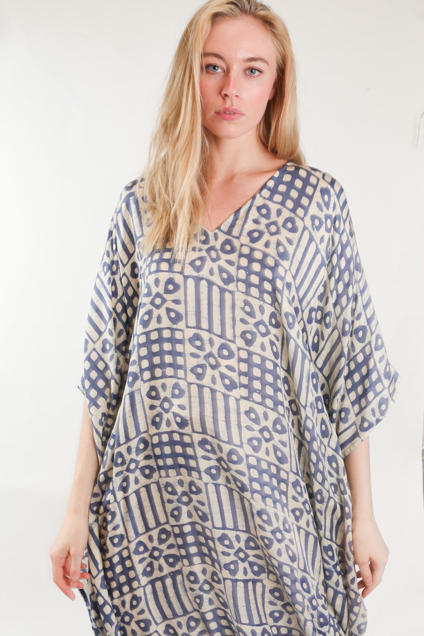 KAFTAN SILK DRESS SHAKTI - MOMO STUDIO BERLIN - Berlin Concept Store - sustainable & ethical fashion