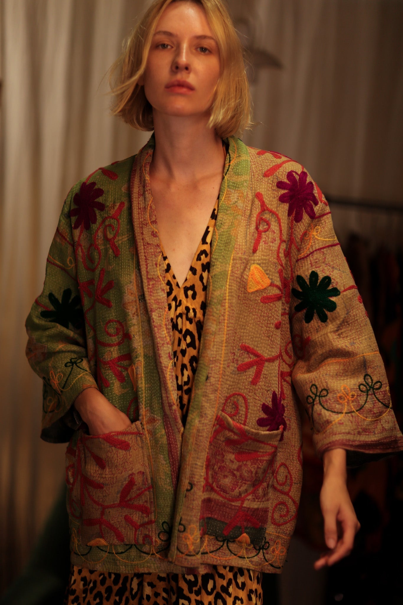 KANTHA EMBROIDERED SHORT MONTY KIMONO GRASS - MOMO STUDIO BERLIN - Berlin Concept Store - sustainable & ethical fashion