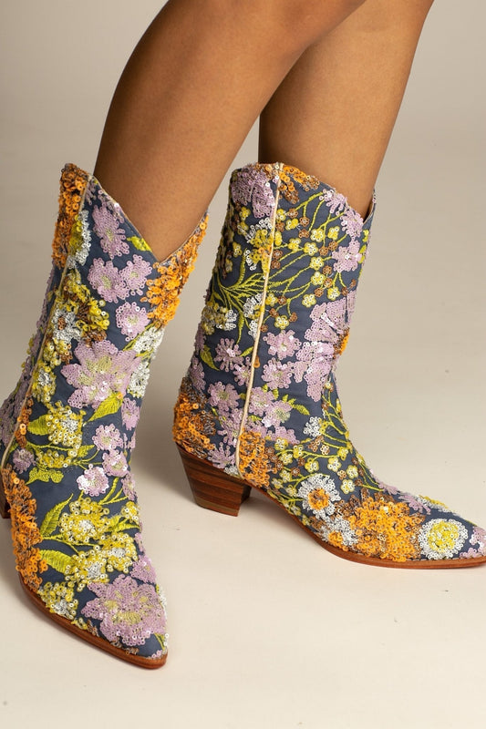 LAVENDER EMBROIDERED FLOWER SEQUIN WESTERN BOOTS - MOMO STUDIO BERLIN - Berlin Concept Store - sustainable & ethical fashion
