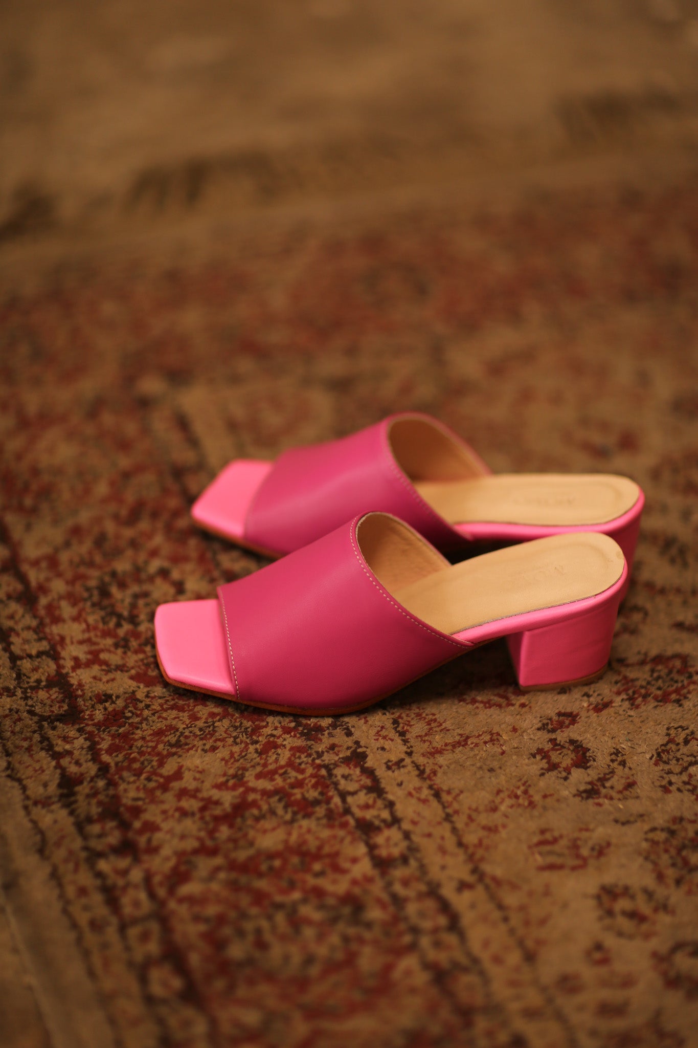 LEATHER HEELED MULES LORIN FUSHIA PINK - MOMO STUDIO BERLIN - Berlin Concept Store - sustainable & ethical fashion