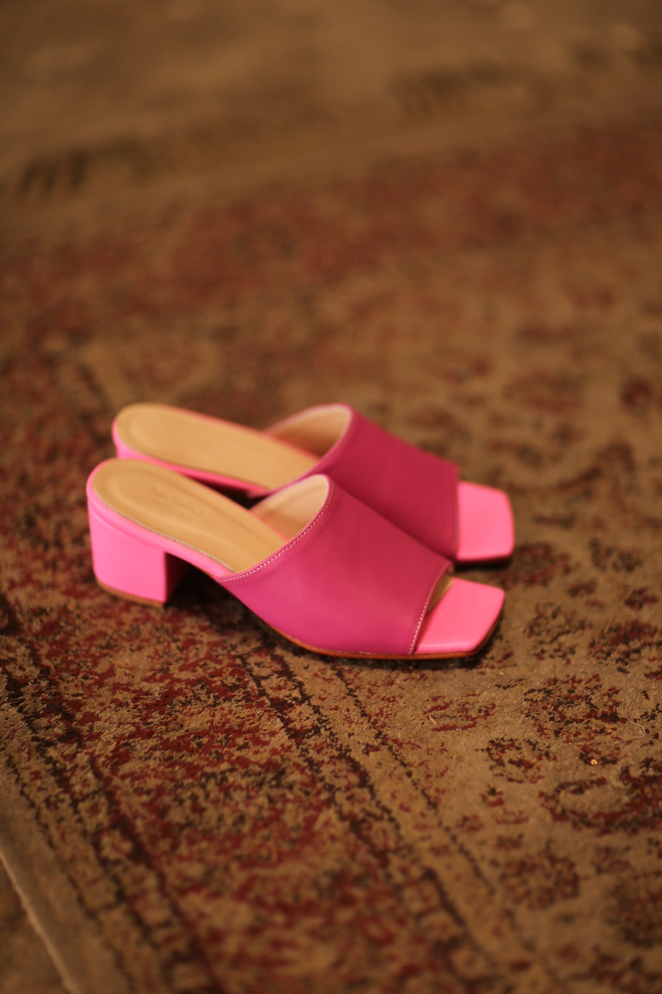 LEATHER HEELED MULES LORIN FUSHIA PINK - MOMO STUDIO BERLIN - Berlin Concept Store - sustainable & ethical fashion