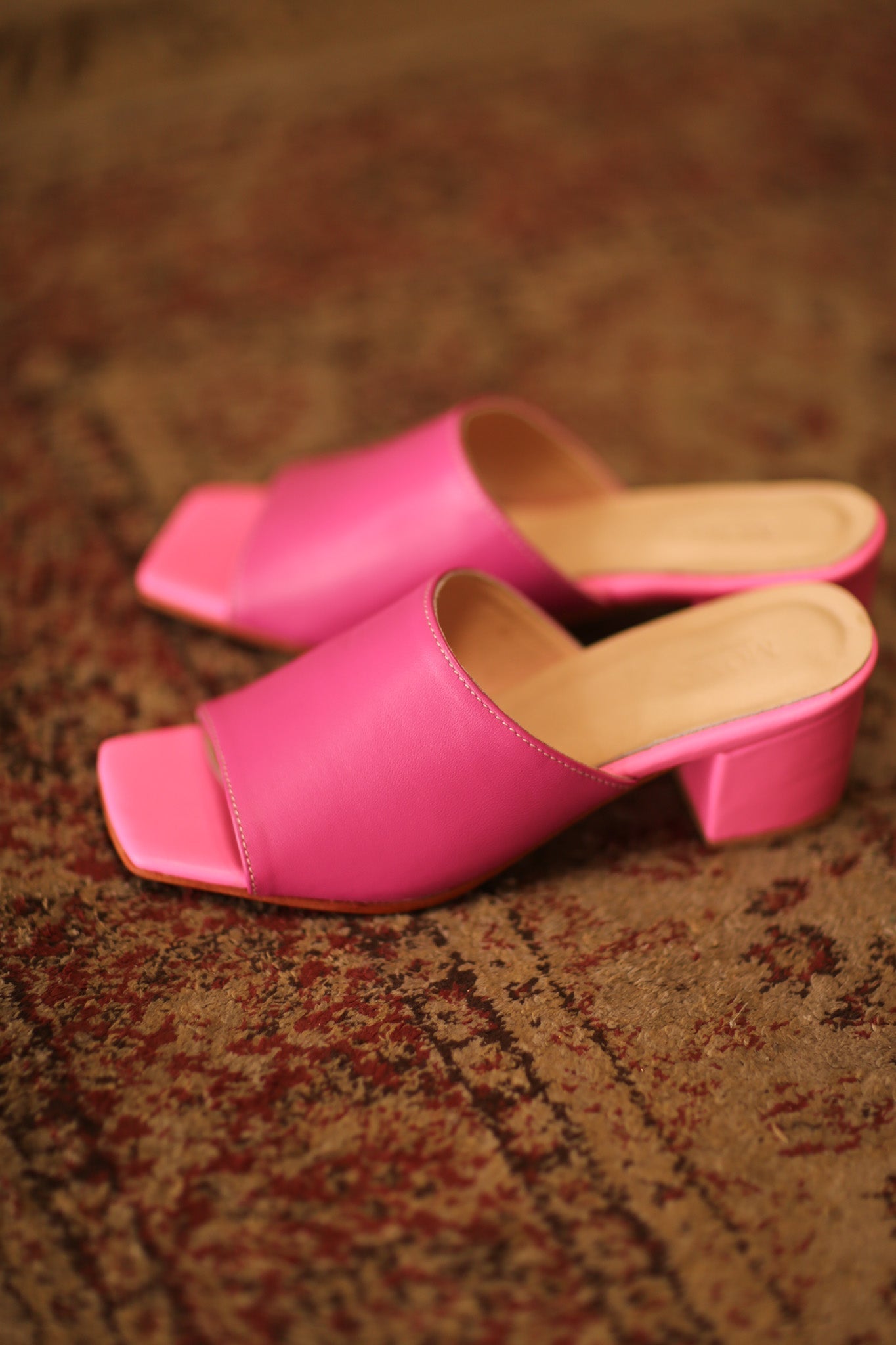 LEATHER HEELED MULES LORIN FUSHIA PINK - MOMO STUDIO BERLIN - Berlin Concept Store - sustainable & ethical fashion