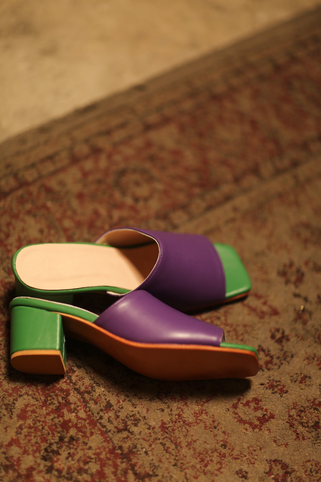 LEATHER HEELED MULES LORIN PURPLE GREEN - MOMO STUDIO BERLIN - Berlin Concept Store - sustainable & ethical fashion