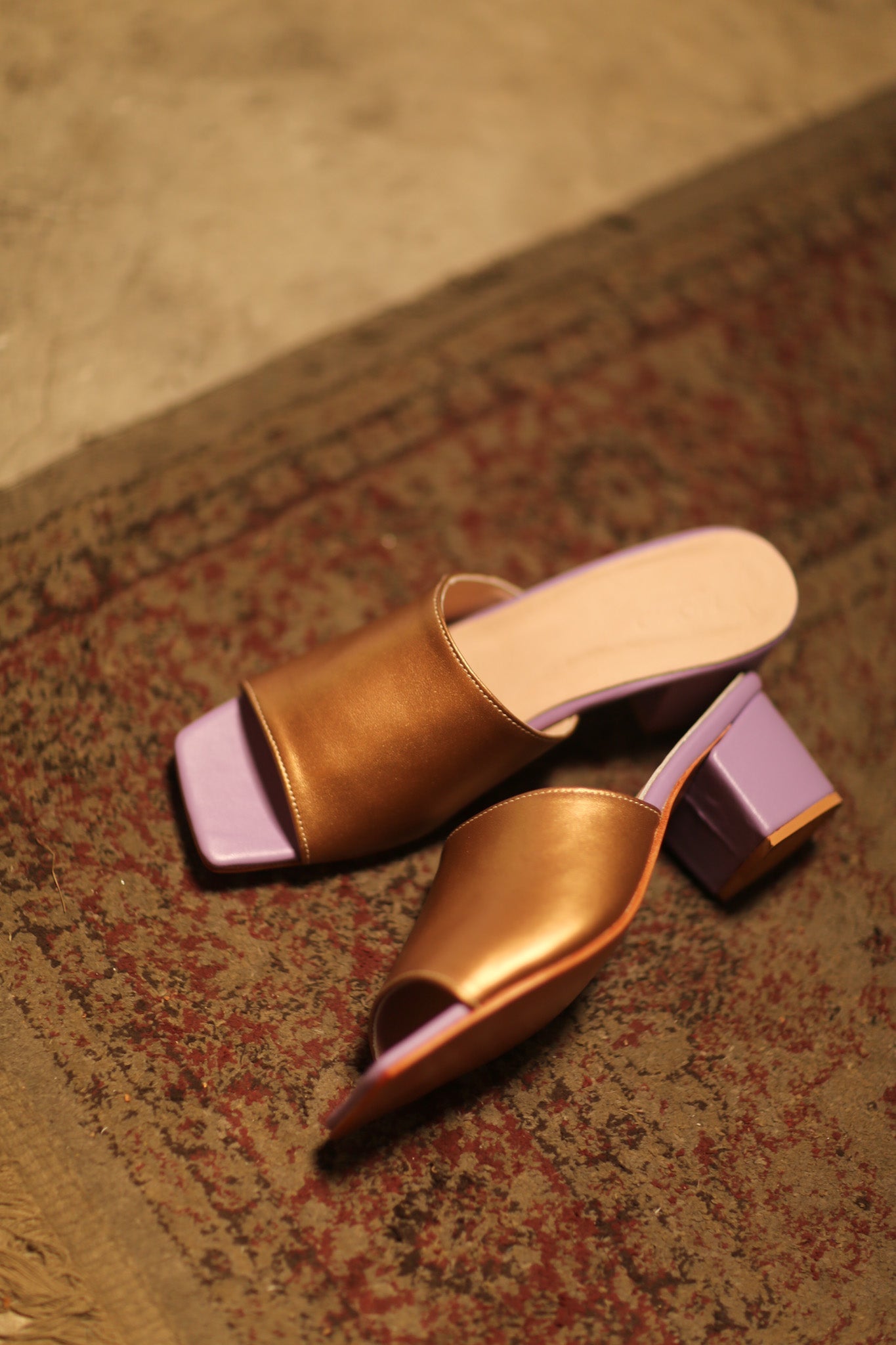 LEATHER MULES LORIN GOLD LAVENDER - MOMO STUDIO BERLIN - Berlin Concept Store - sustainable & ethical fashion