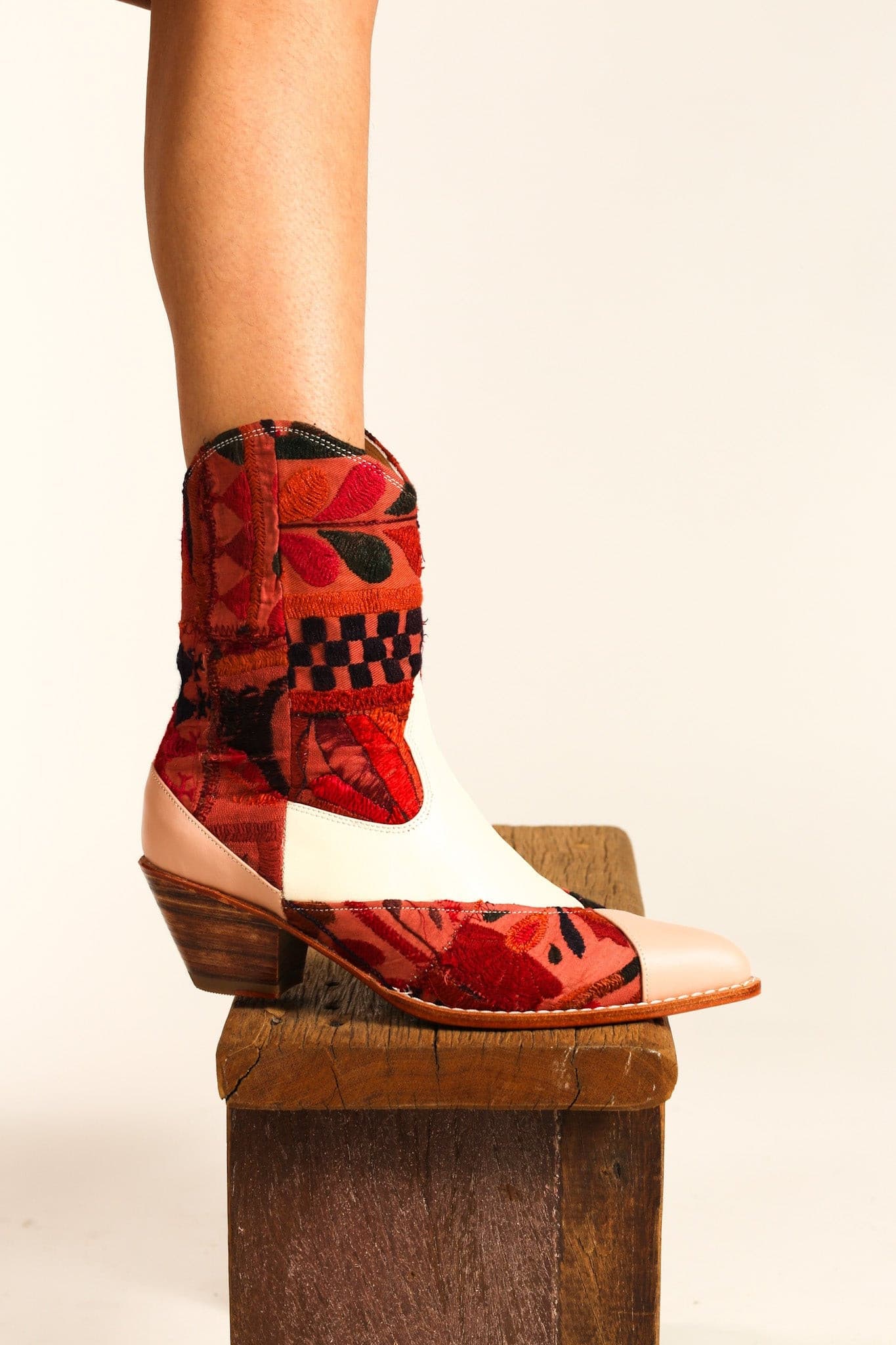 LEATHER PATCHWORK PATCH BOOTS ZAHRA - MOMO STUDIO BERLIN - Berlin Concept Store - sustainable & ethical fashion