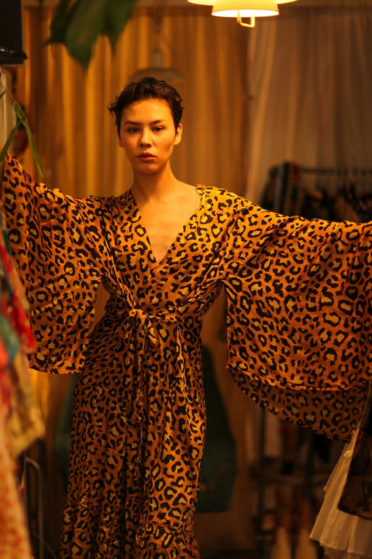 LEO PRINT XXL WING KIMONO HILA - MOMO STUDIO BERLIN - Berlin Concept Store - sustainable & ethical fashion