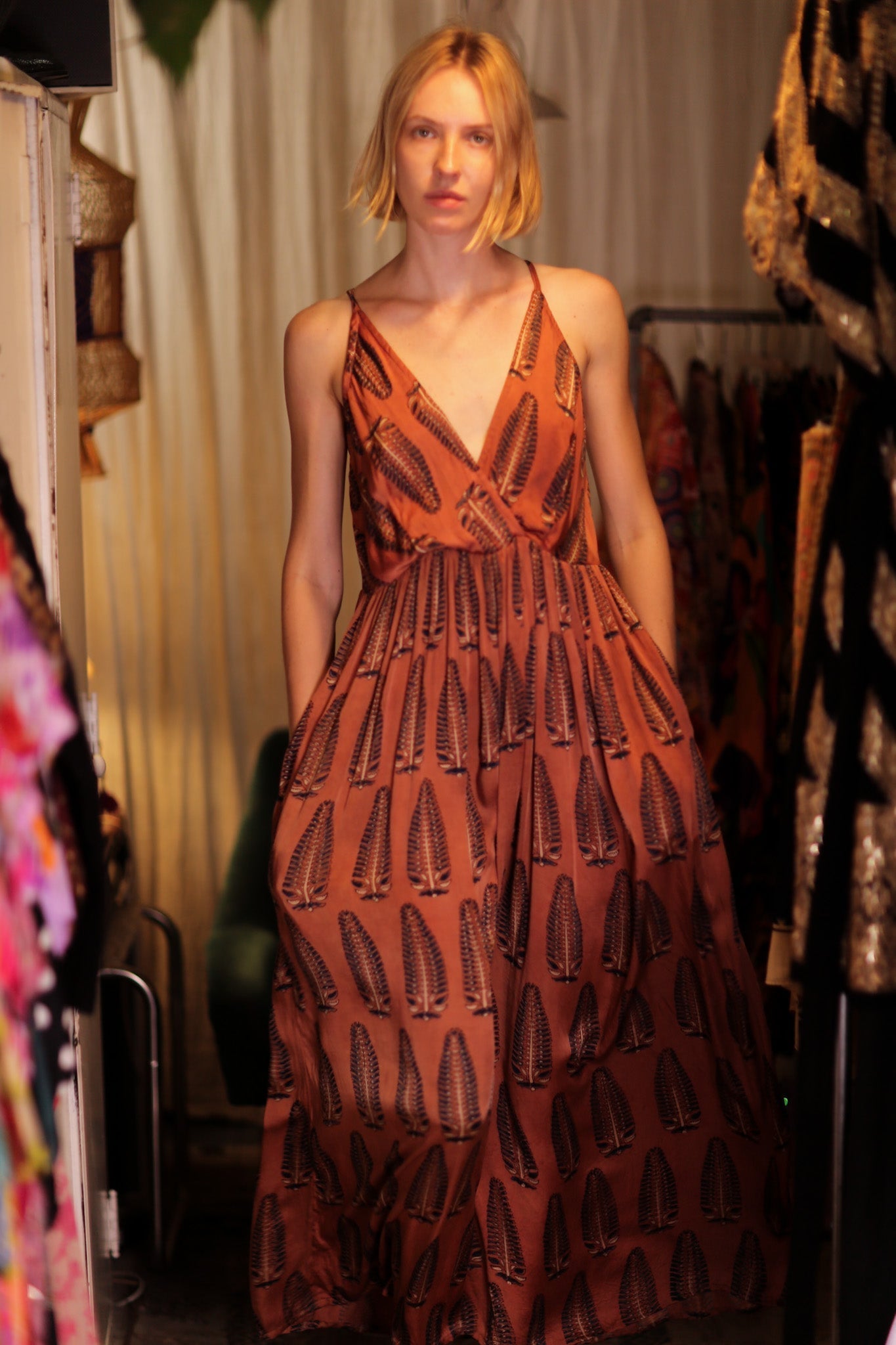 LILY SILK DRESS BROWN FEATHER - MOMO STUDIO BERLIN - Berlin Concept Store - sustainable & ethical fashion