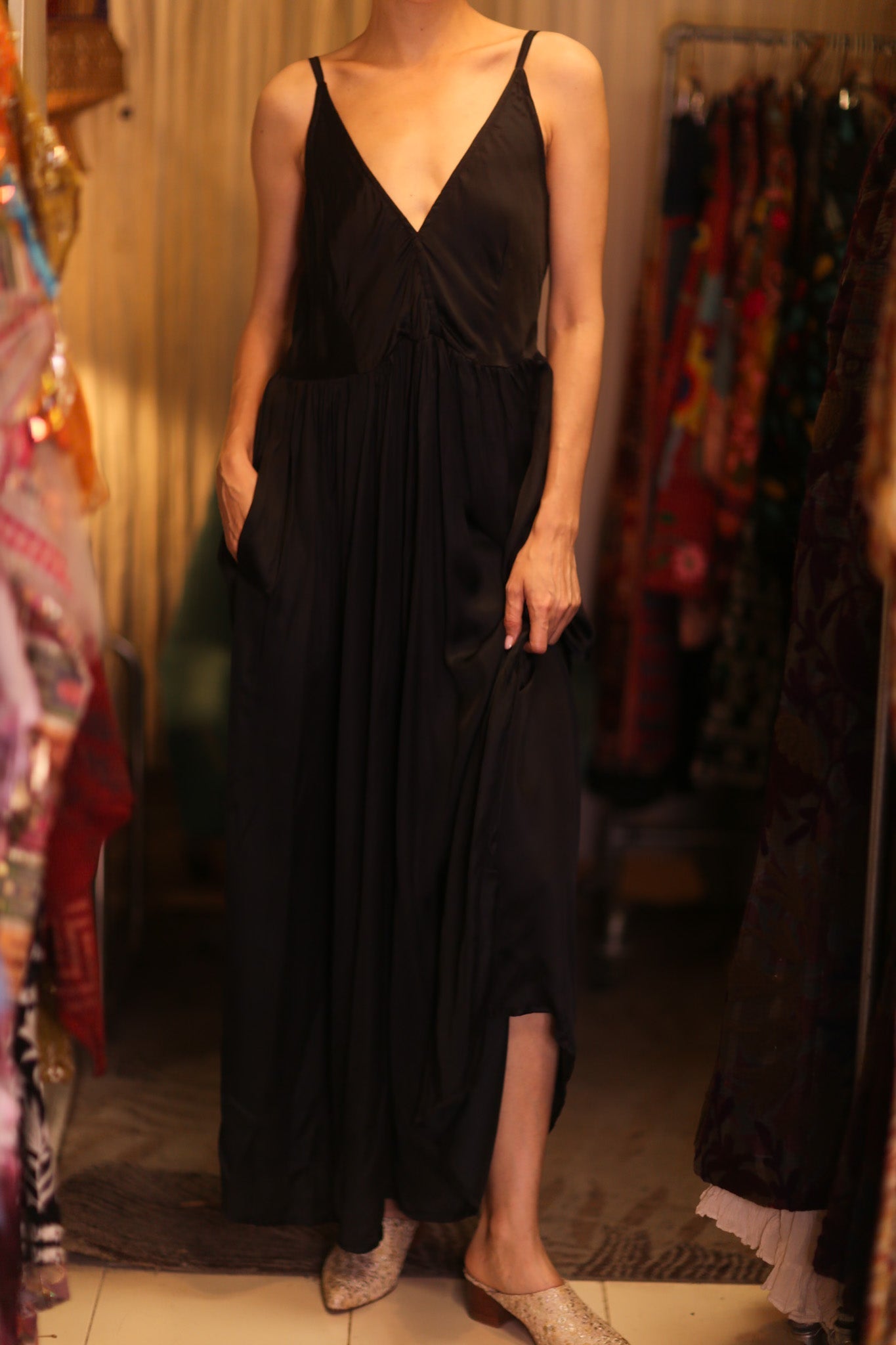 LILY SILK DRESS SOLID BLACK - MOMO STUDIO BERLIN - Berlin Concept Store - sustainable & ethical fashion