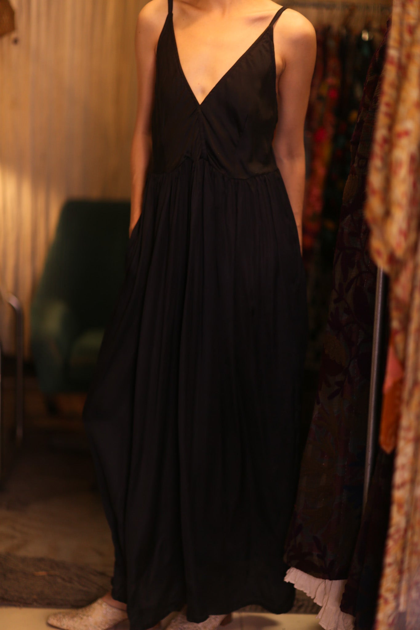 LILY SILK DRESS SOLID BLACK - MOMO STUDIO BERLIN - Berlin Concept Store - sustainable & ethical fashion