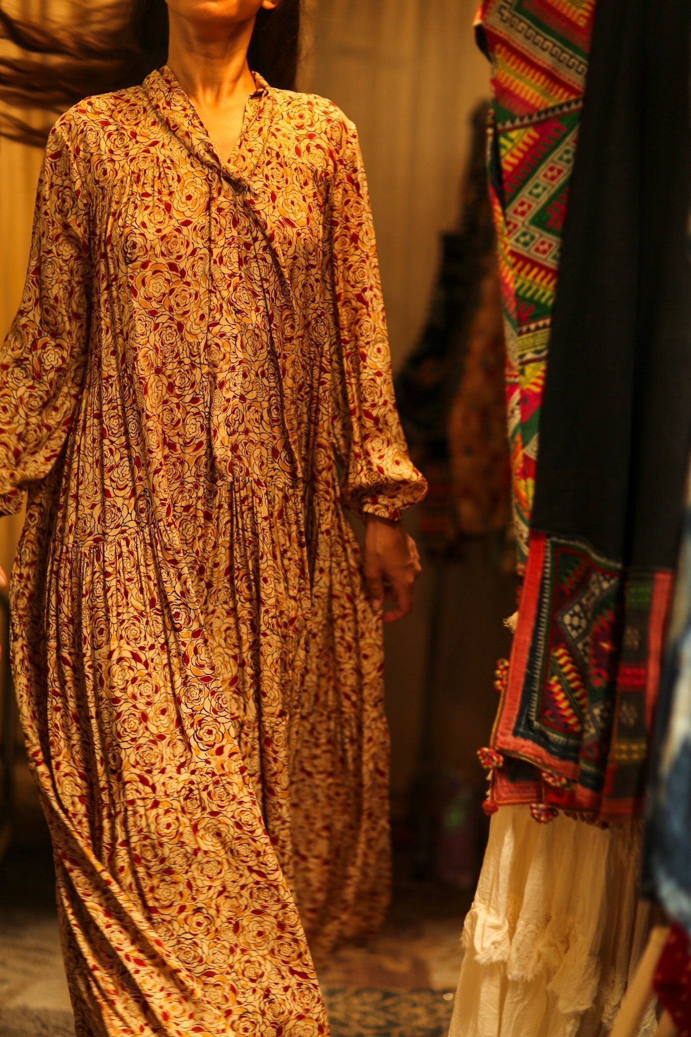 LOA SILK BUTTONED DRESS FLORAL RED - MOMO STUDIO BERLIN - Berlin Concept Store - sustainable & ethical fashion