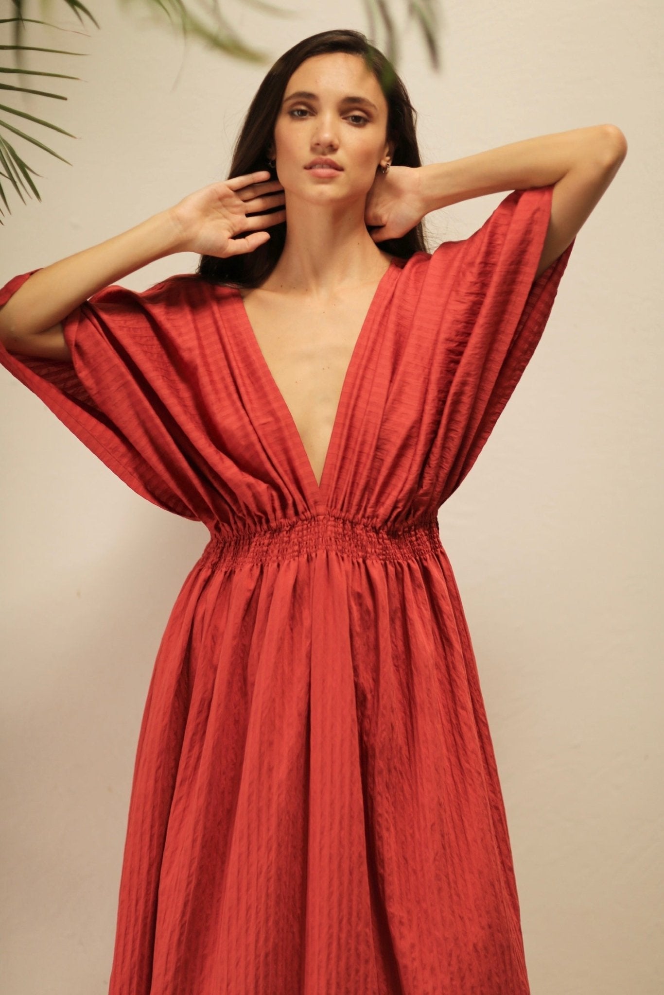 MELANTHIOS RED COTTON V-NECK DRESS - MOMO STUDIO BERLIN - Berlin Concept Store - sustainable & ethical fashion