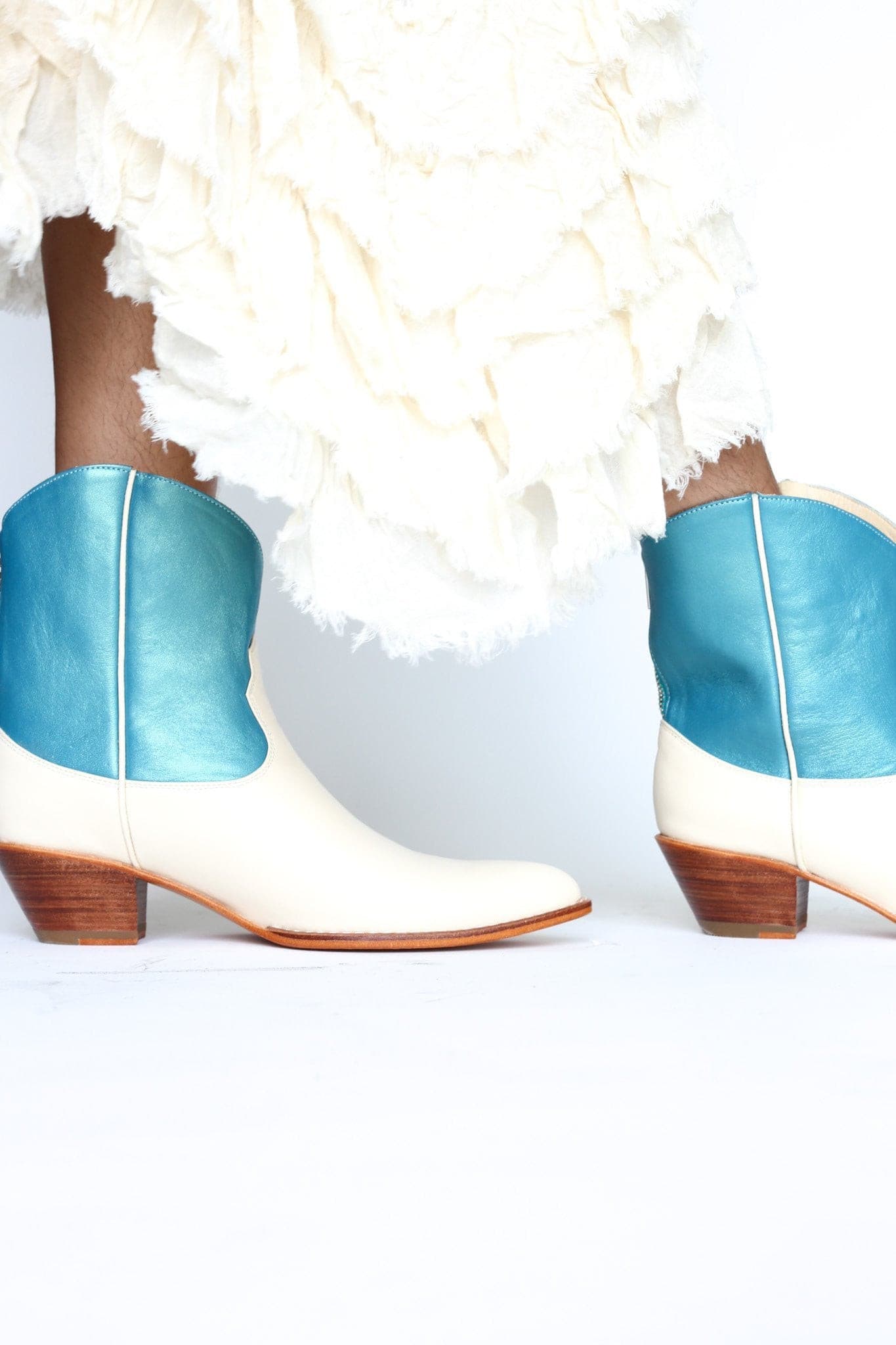 OCEAN BLUE SHORT WESTERN BOOTIES BOOTS MIRA - MOMO STUDIO BERLIN - Berlin Concept Store - sustainable & ethical fashion