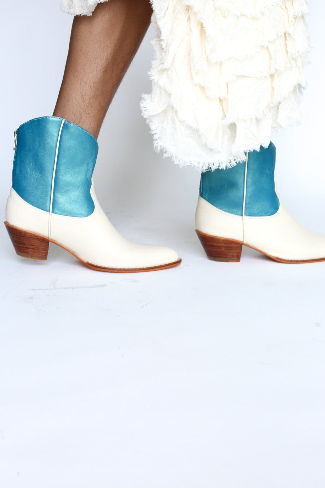 OCEAN BLUE SHORT WESTERN BOOTIES BOOTS MIRA - MOMO STUDIO BERLIN - Berlin Concept Store - sustainable & ethical fashion