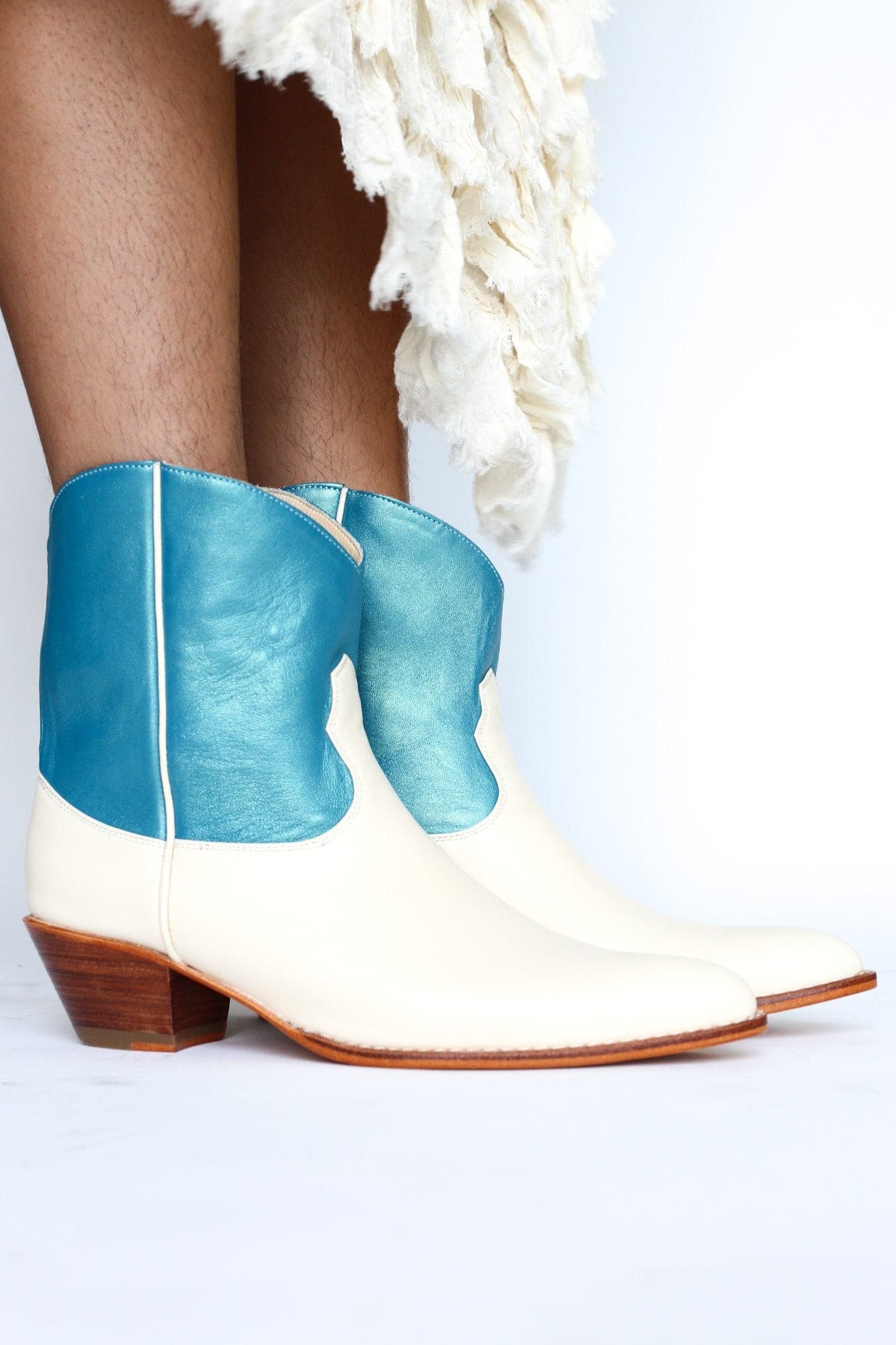 OCEAN BLUE SHORT WESTERN BOOTIES BOOTS MIRA - MOMO STUDIO BERLIN - Berlin Concept Store - sustainable & ethical fashion