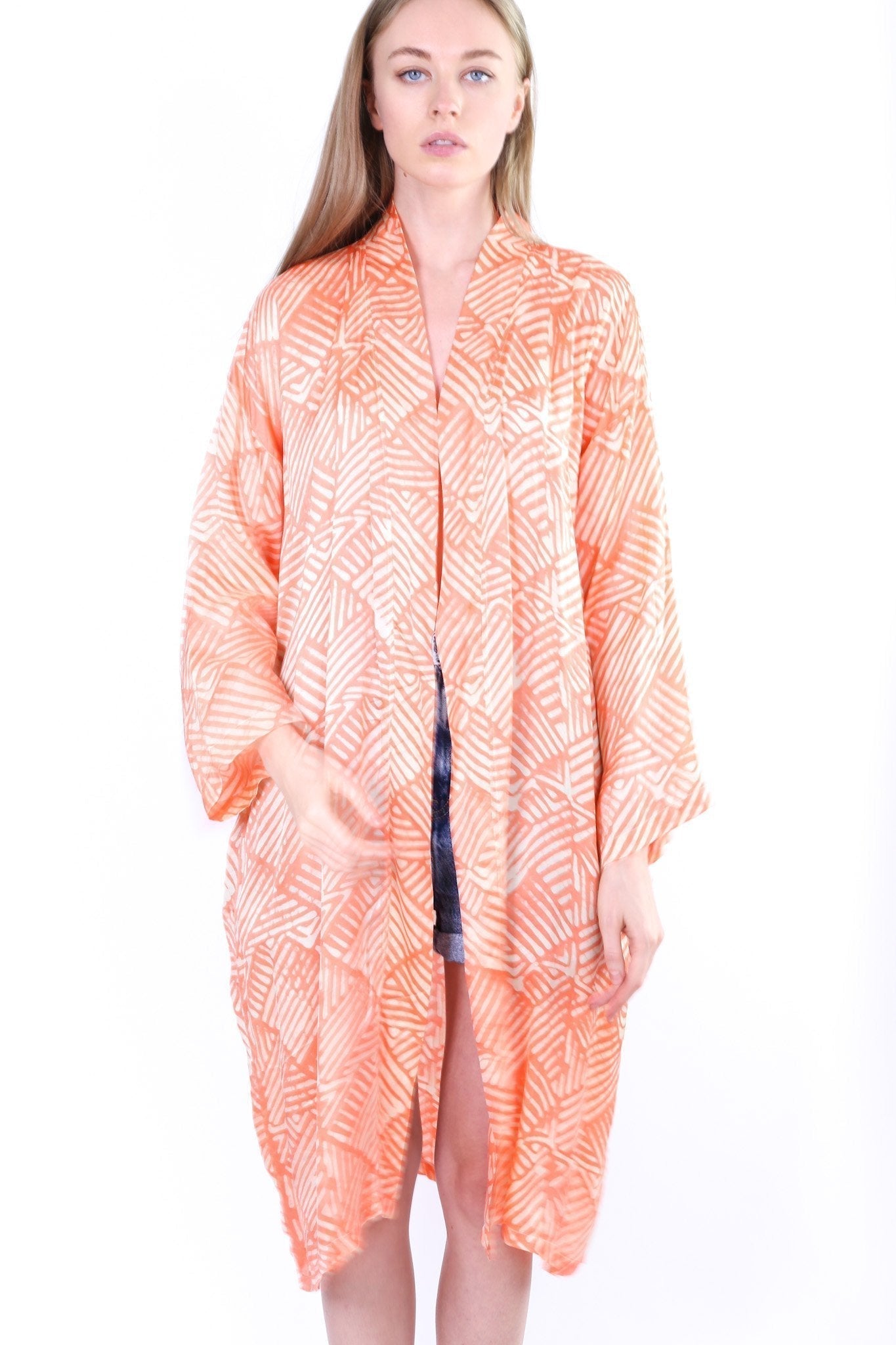 ORANGE SILK KIMONO KAFTAN CHIHIRO - MOMO STUDIO BERLIN - Berlin Concept Store - sustainable & ethical fashion