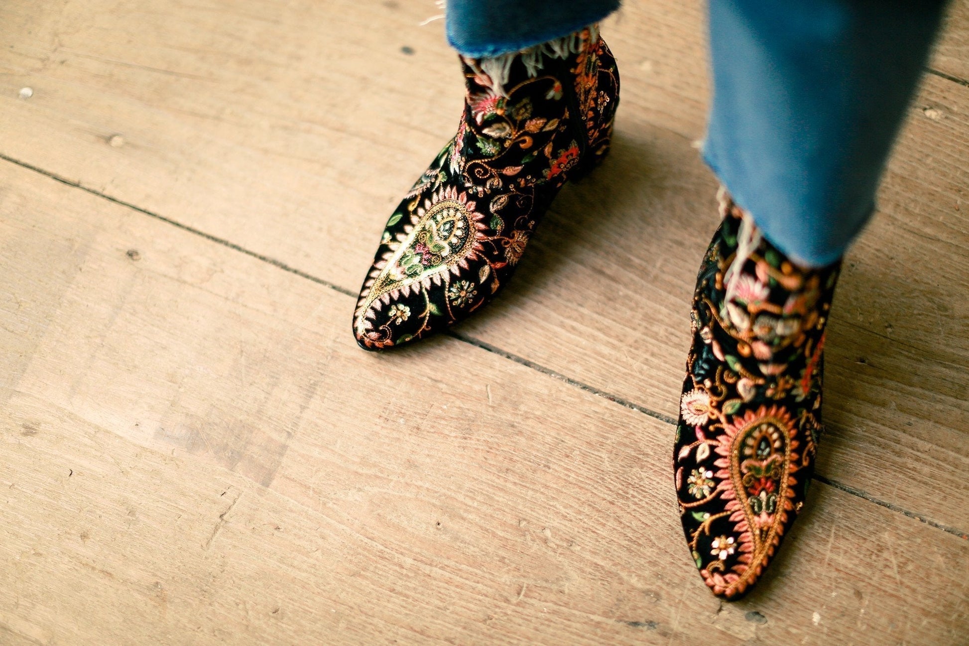 PAISLEY PATTERN VELVET BOOTS - MOMO STUDIO BERLIN - Berlin Concept Store - sustainable & ethical fashion