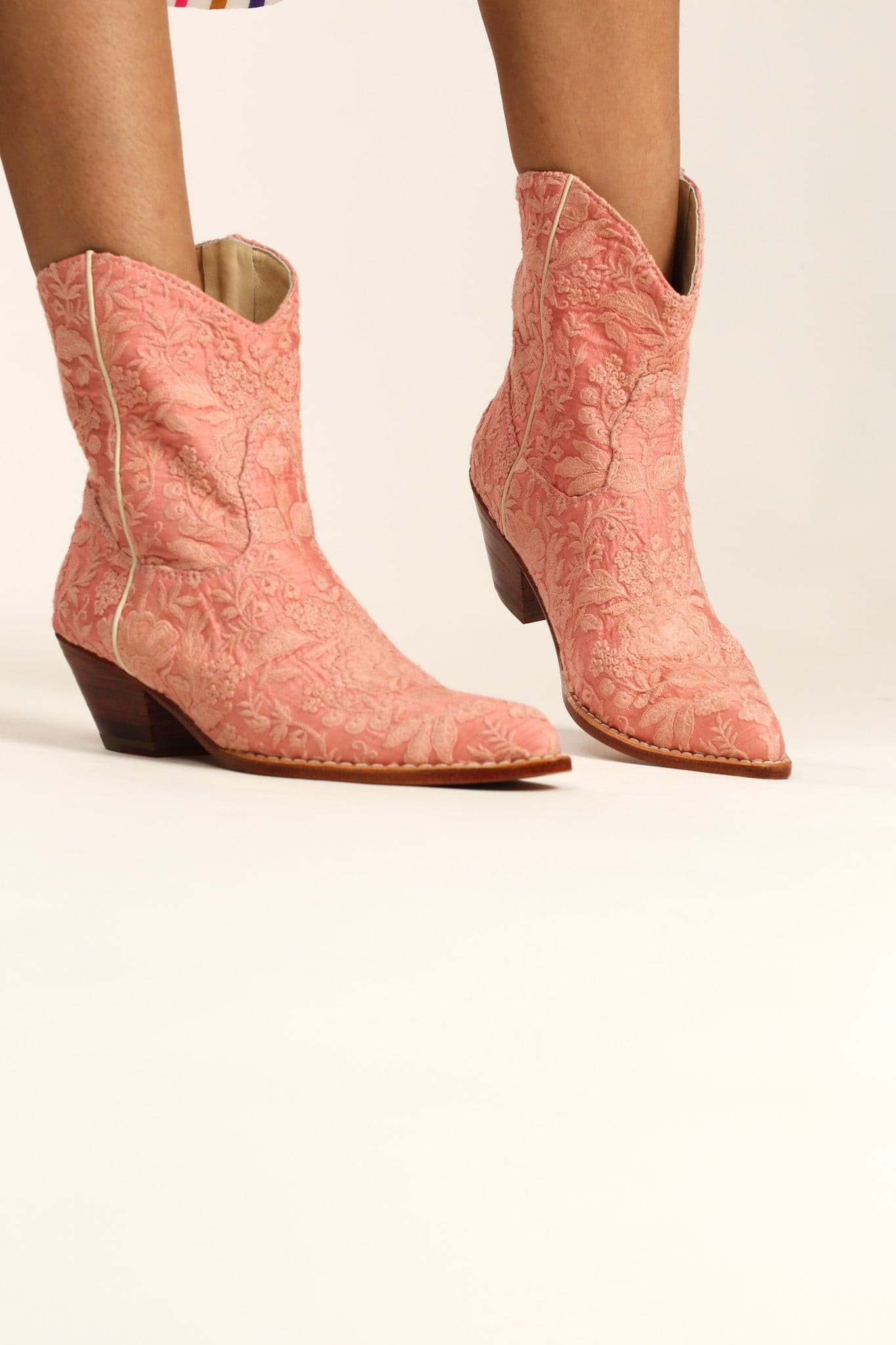 PEACH EMBROIDERED BOOTS TRIBECA - MOMO STUDIO BERLIN - Berlin Concept Store - sustainable & ethical fashion