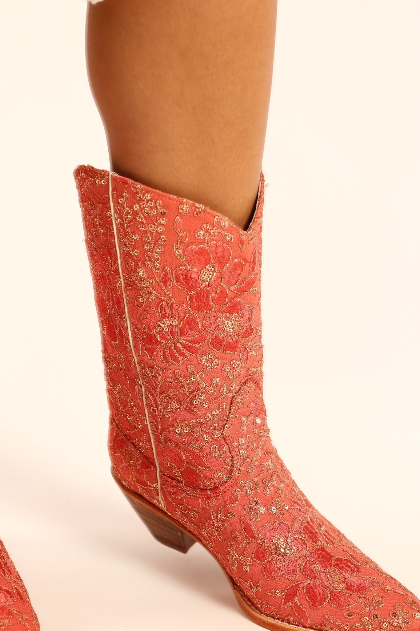 PEACH ORANGE EMBROIDERED BOOTS SANTA BARBARA - MOMO STUDIO BERLIN - Berlin Concept Store - sustainable & ethical fashion