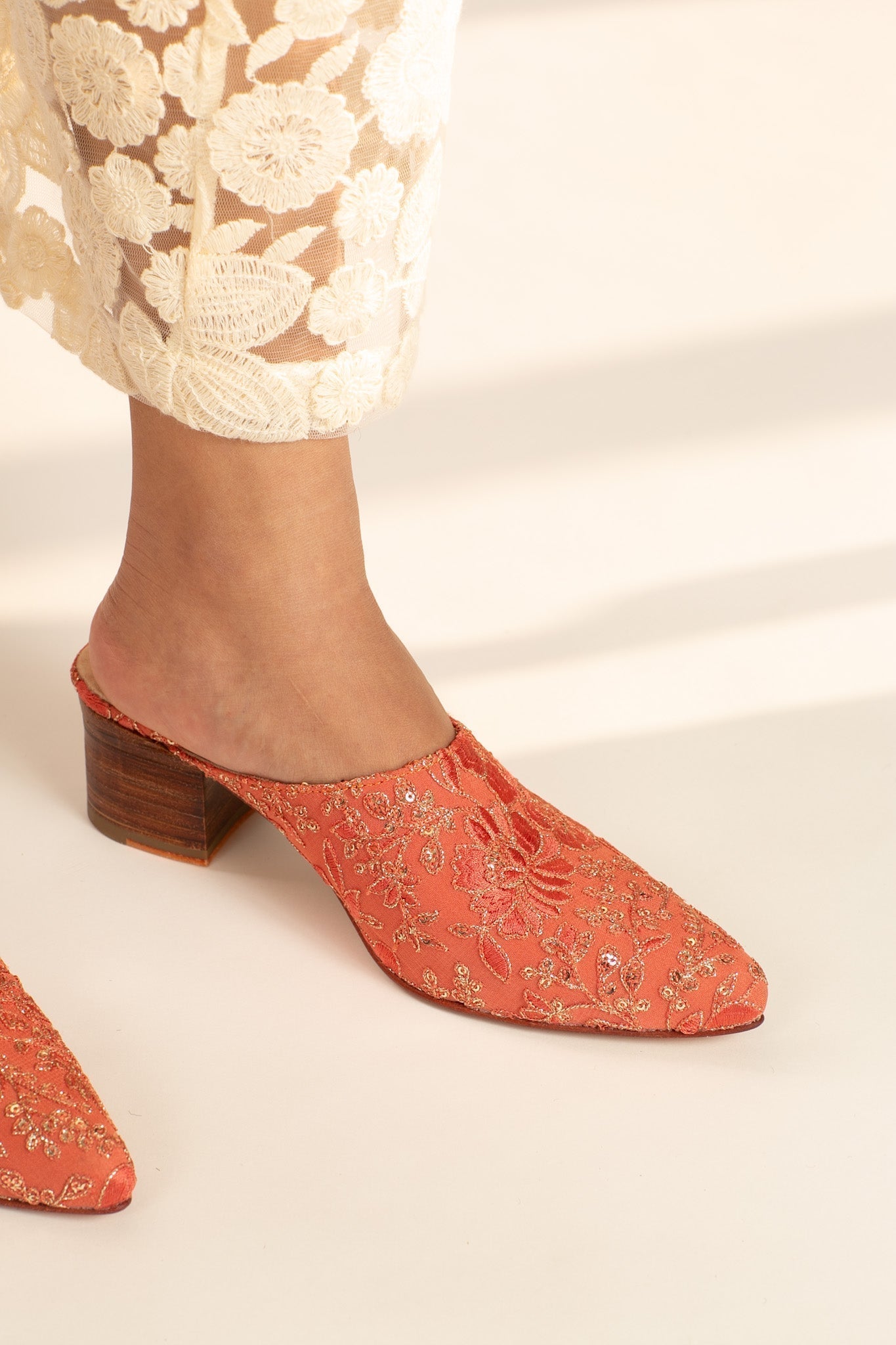 PEACH SILK EMBROIDERED HEELED MULES LEILY - MOMO STUDIO BERLIN - Berlin Concept Store - sustainable & ethical fashion