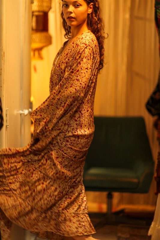 PINA SILK KIMONO FLORAL RED - MOMO STUDIO BERLIN - Berlin Concept Store - sustainable & ethical fashion