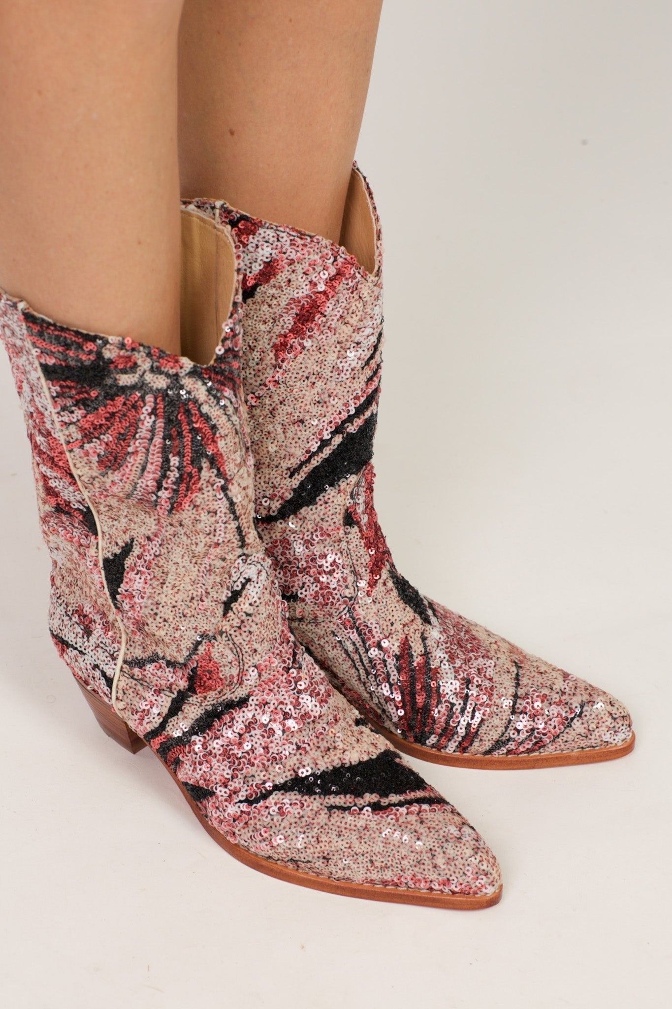 PINK BLACK SEQUIN EMBROIDERED WESTERN BOOTS RIAL - MOMO STUDIO BERLIN - Berlin Concept Store - sustainable & ethical fashion