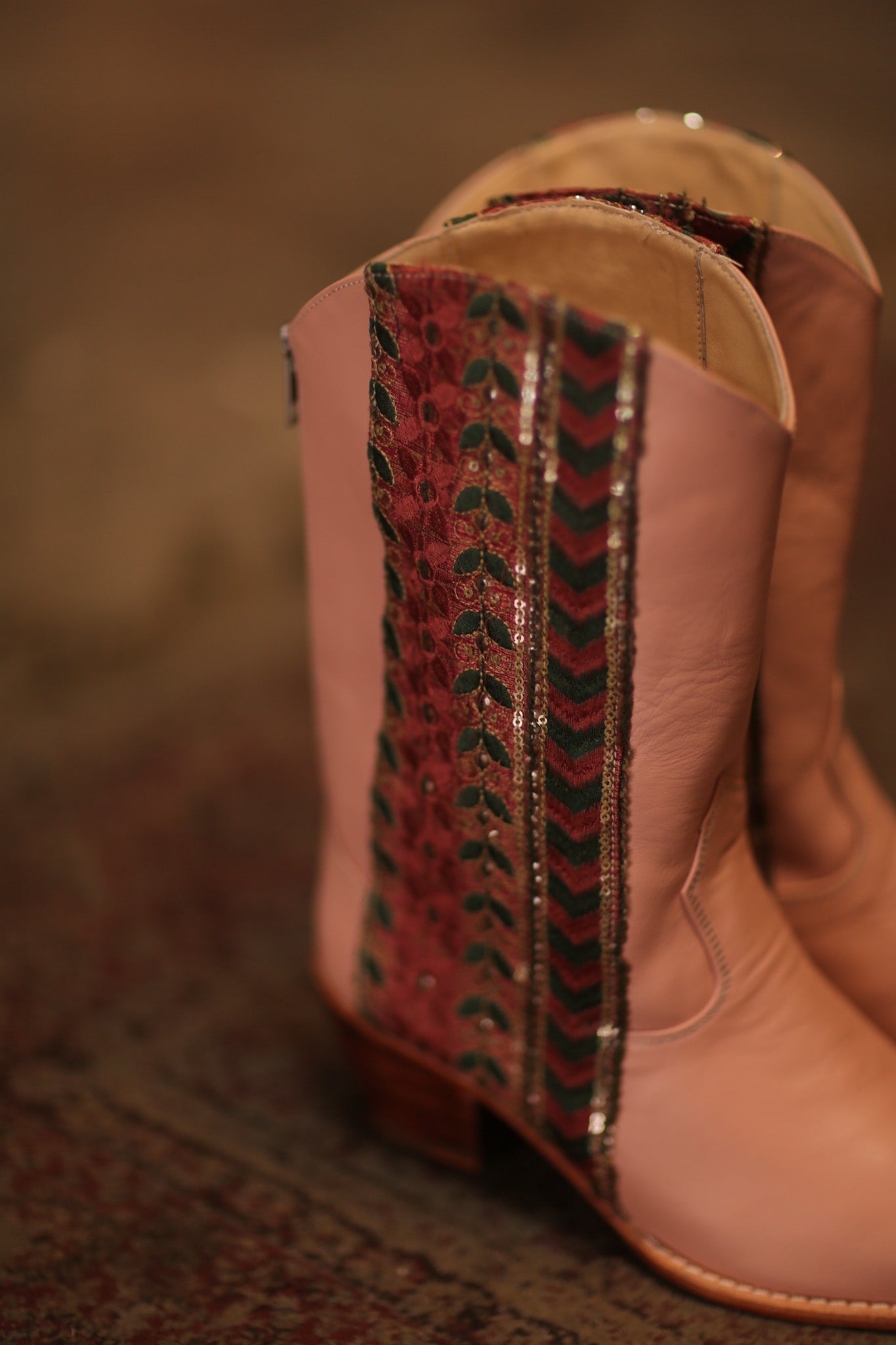 PINK BORDER TRIM LEATHER BOOTS MEETA - MOMO STUDIO BERLIN - Berlin Concept Store - sustainable & ethical fashion