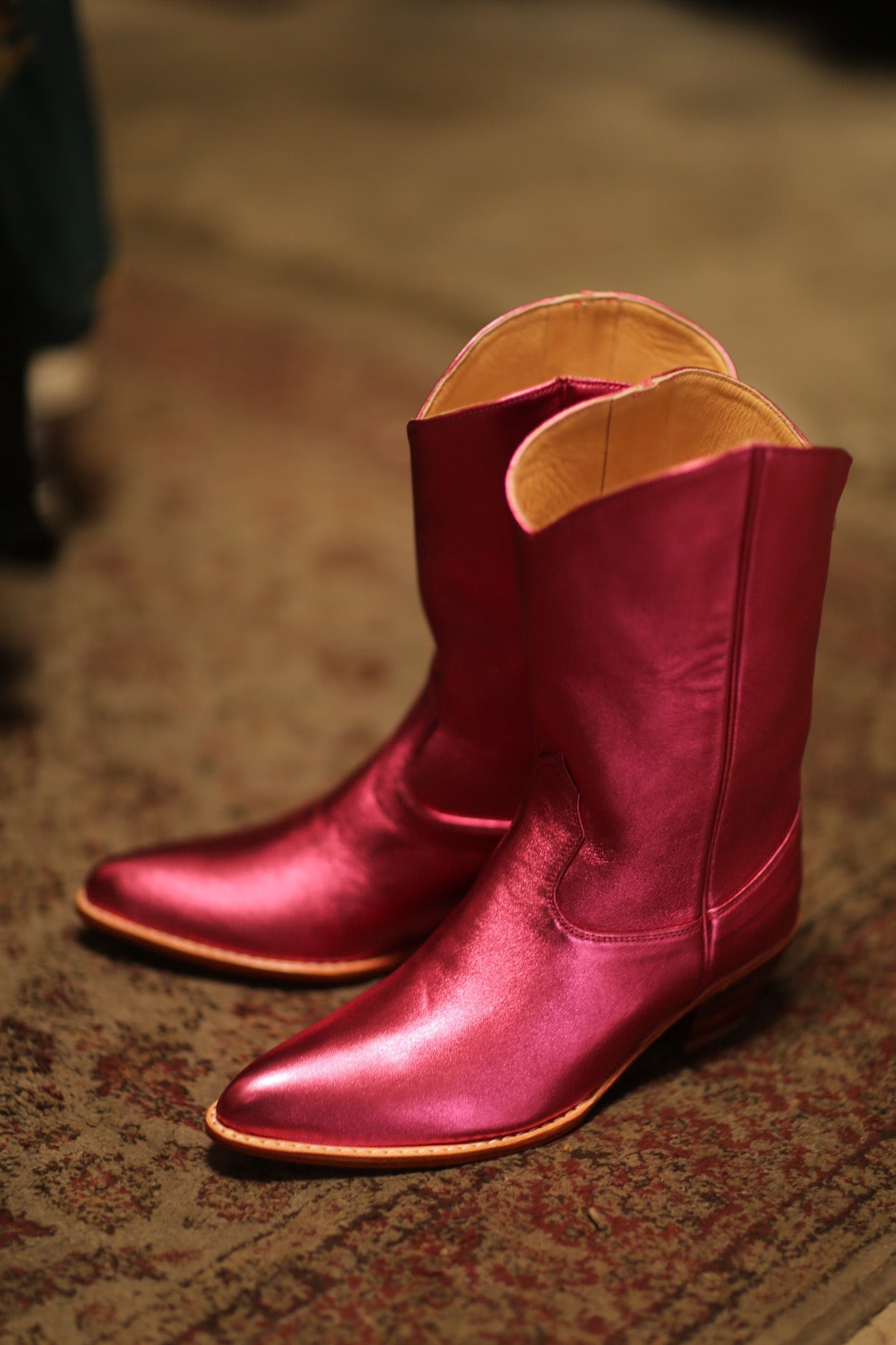 PINK LEATHER WESTERN BOOTS SADTRUN - MOMO STUDIO BERLIN - Berlin Concept Store - sustainable & ethical fashion