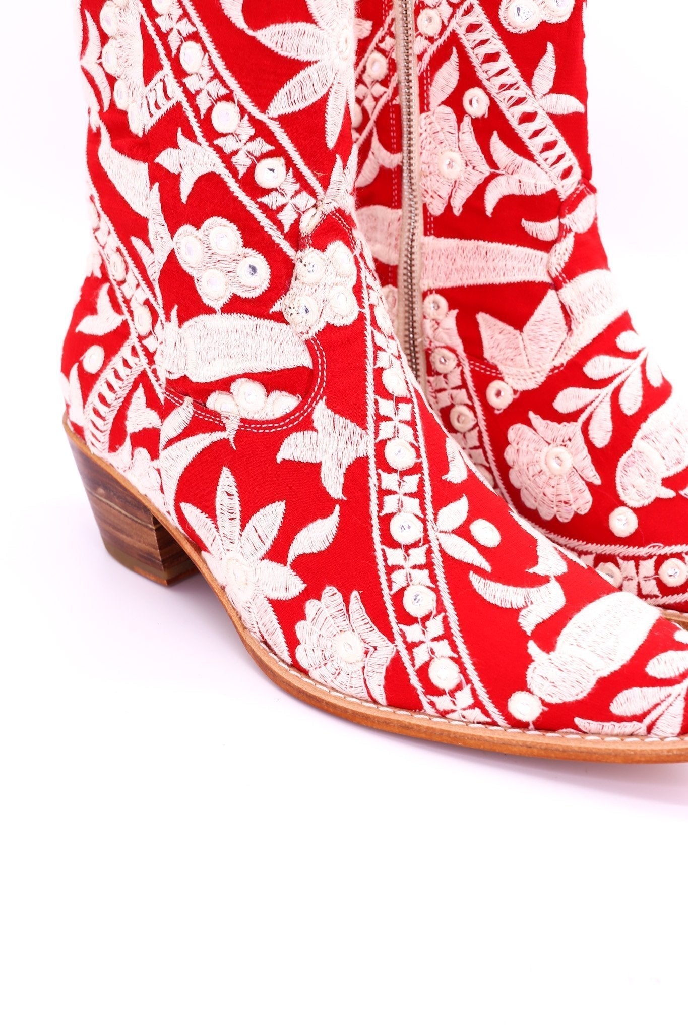 RED EMBROIDERED ANKLE BOOTS MARA - MOMO STUDIO BERLIN - Berlin Concept Store - sustainable & ethical fashion